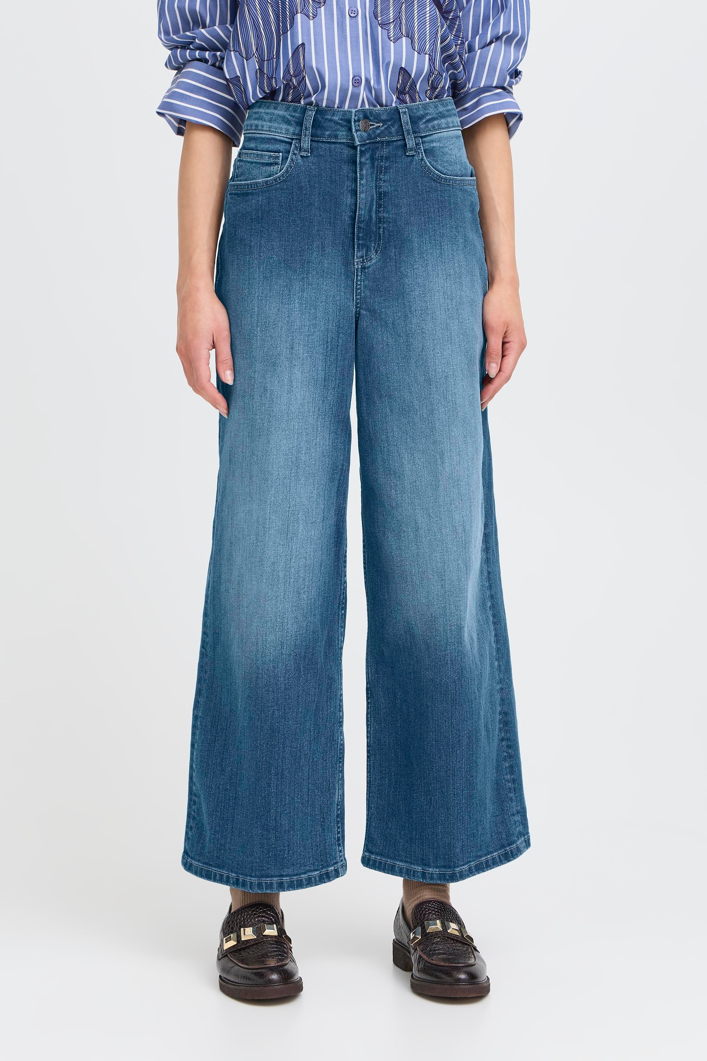 BYKOMMA Jeans LOOKBOOK FRONT 20817026-200461