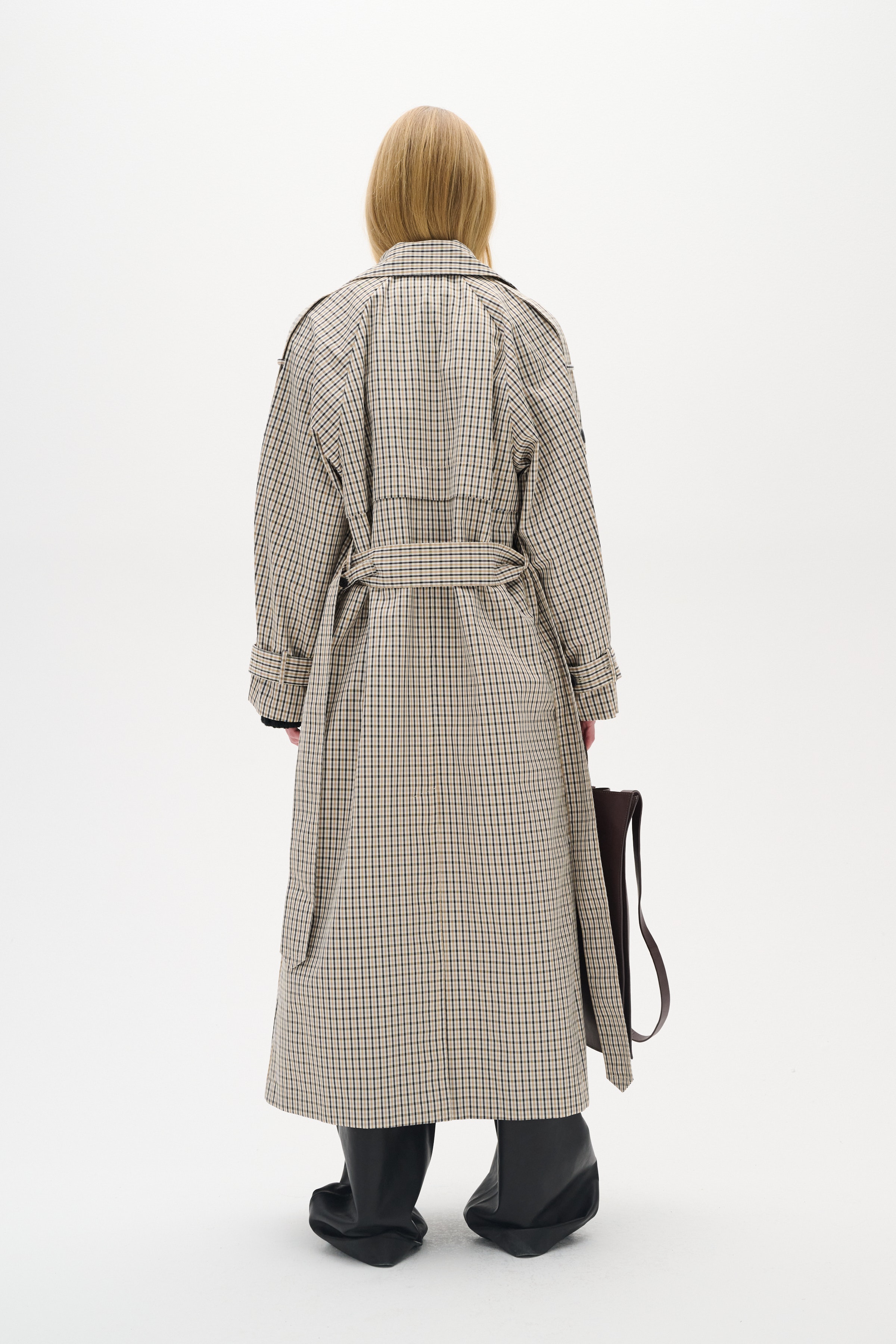 UmayaIW Trenchcoat LOOKBOOK FRONT 30110020-300534