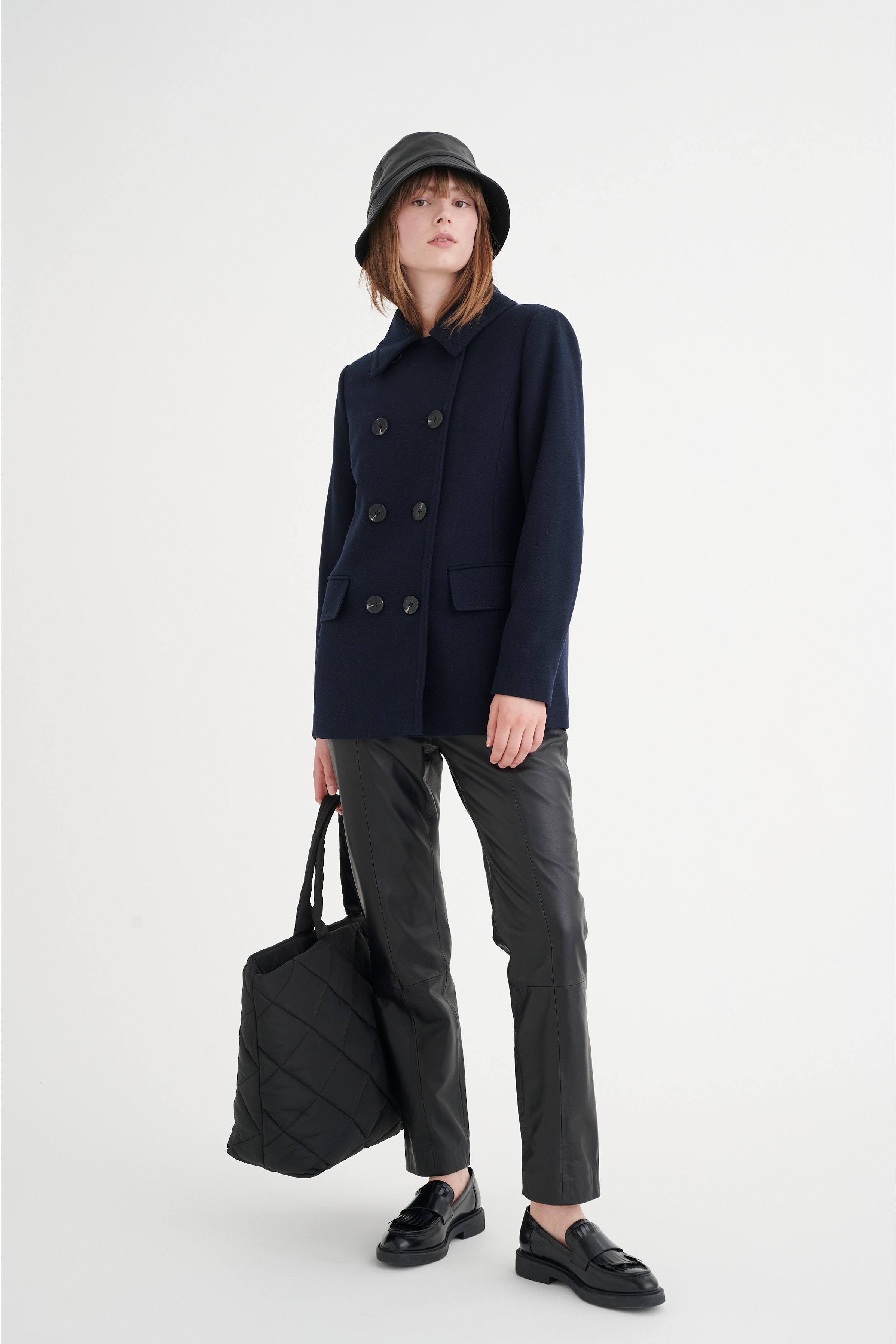 DunaIW Tas LOOKBOOK FRONT 30106677-194008