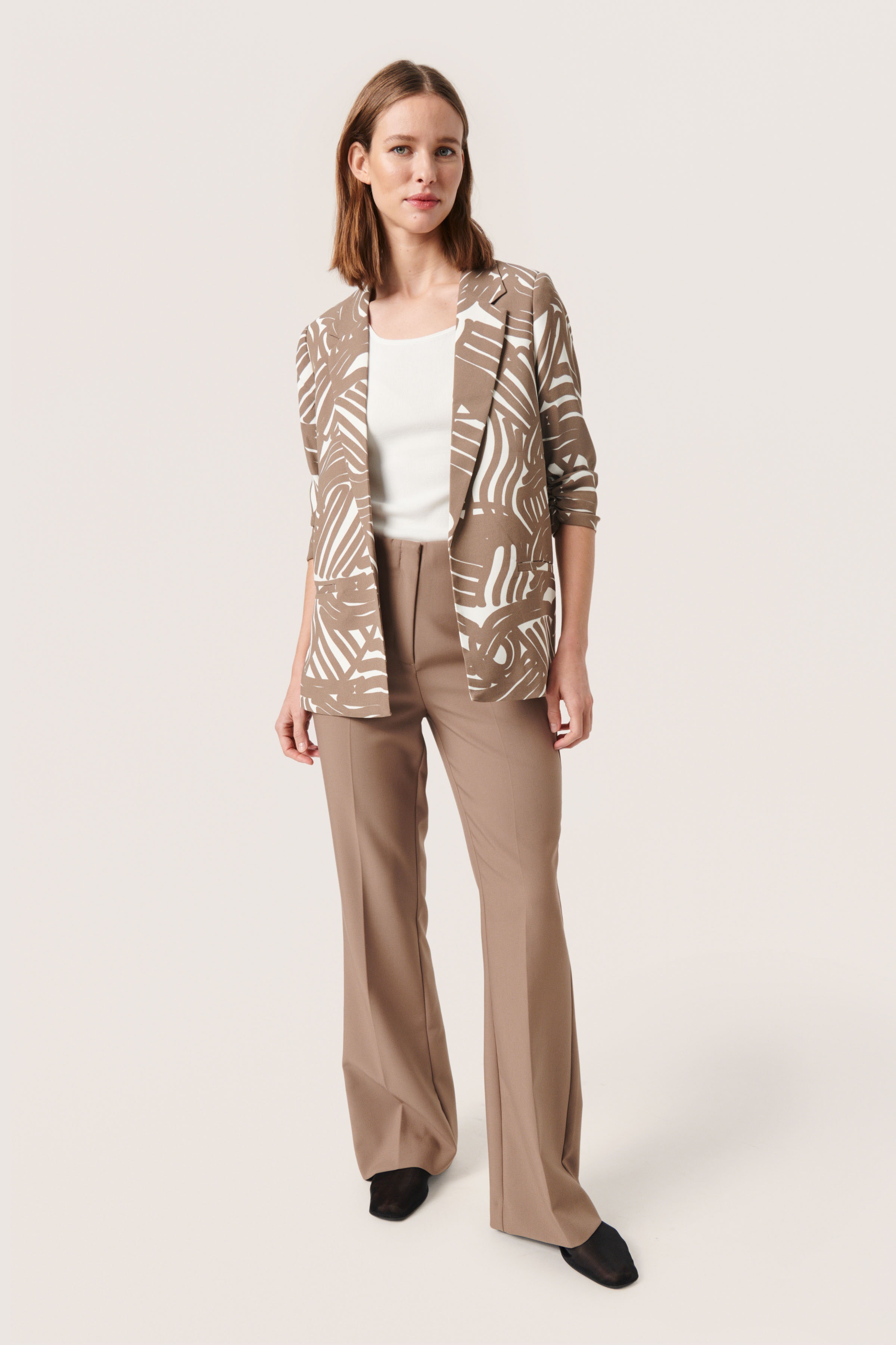 SLShirley Blazer LOOKBOOK FRONT 30405041-302841