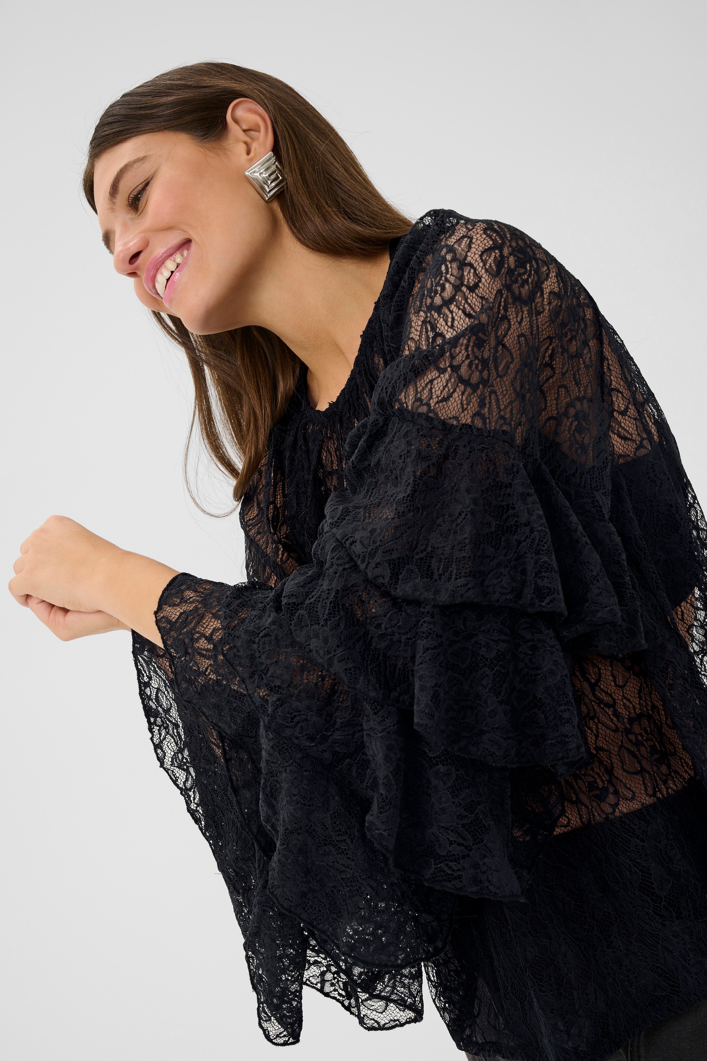 CUclemency Bluse med flæseærmer LOOKBOOK DETAIL 50112497-500012
