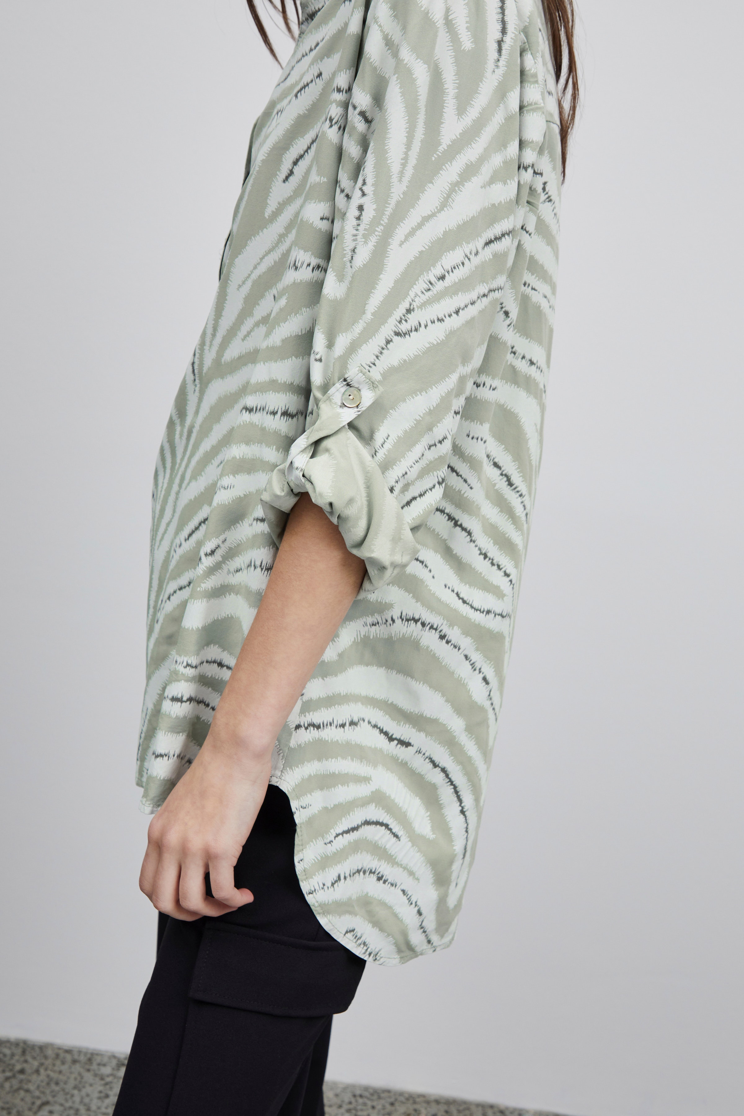SBANIKKA Blus LOOKBOOK DETAIL 22100138-176212
