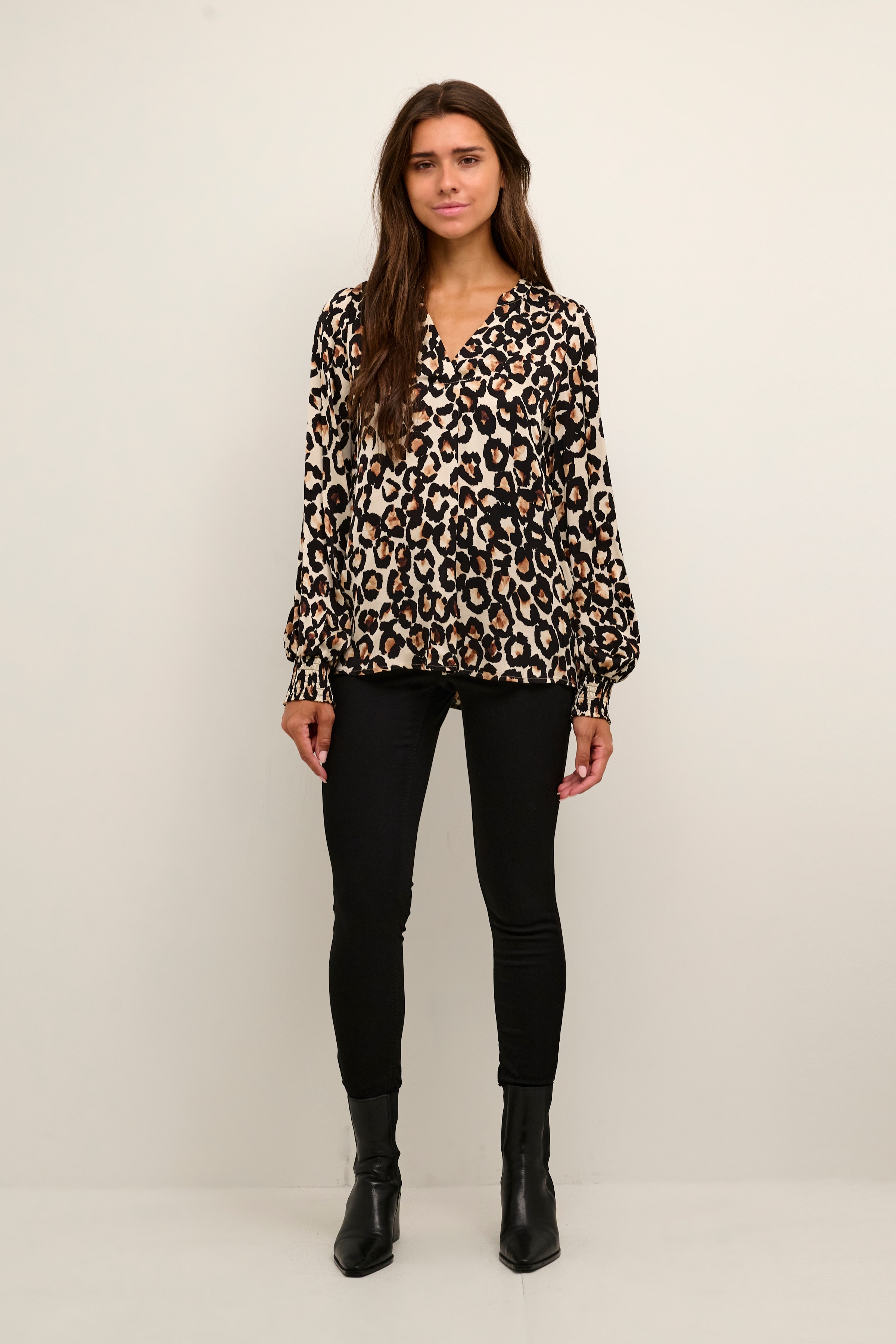 CUvinca Leopard bluse LOOKBOOK FRONT 50109250-141107