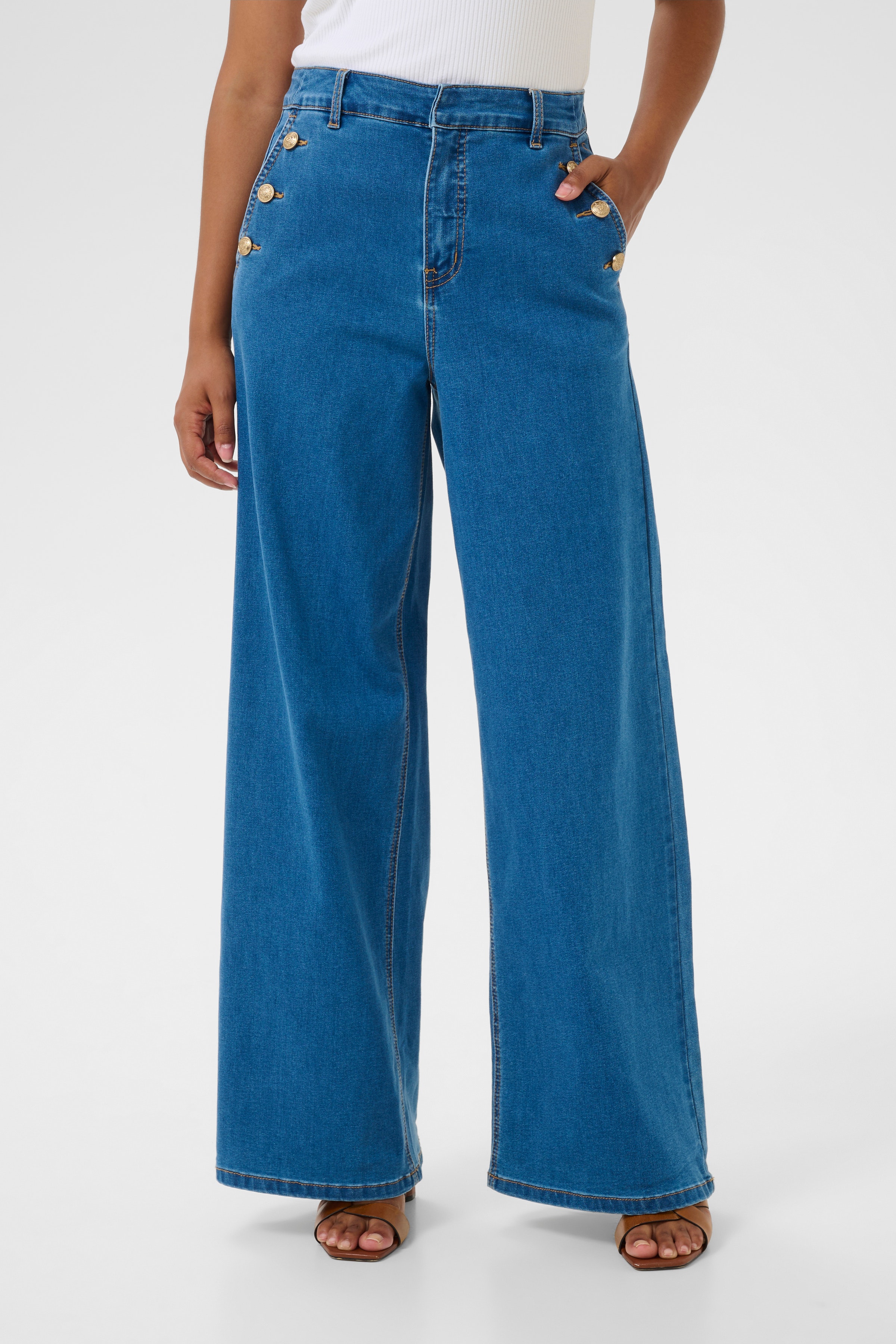 CRJuliette Jeans LOOKBOOK FRONT 10613364-108359