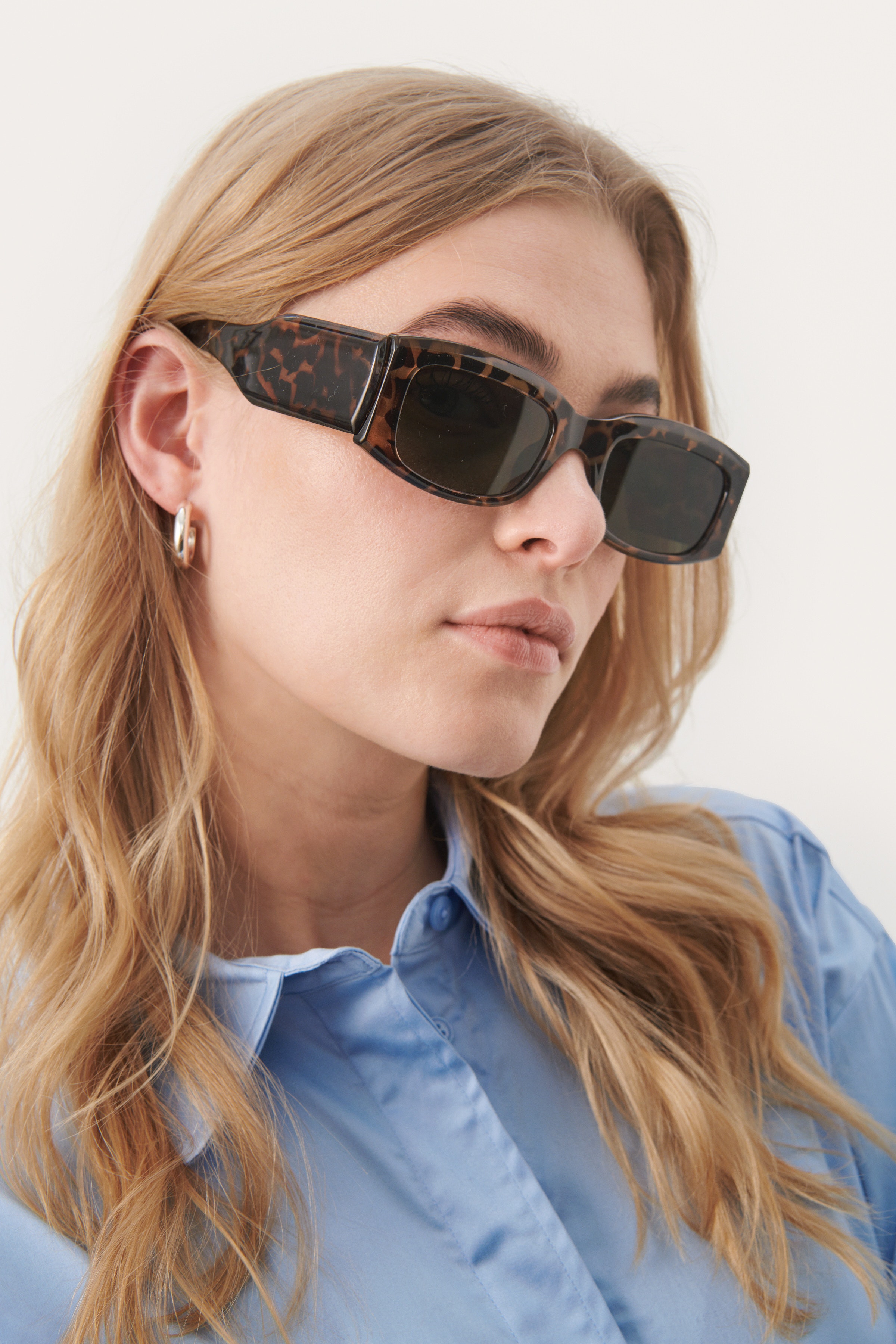 ElivaPW Sunglasses LOOKBOOK DETAIL 30308368-300765