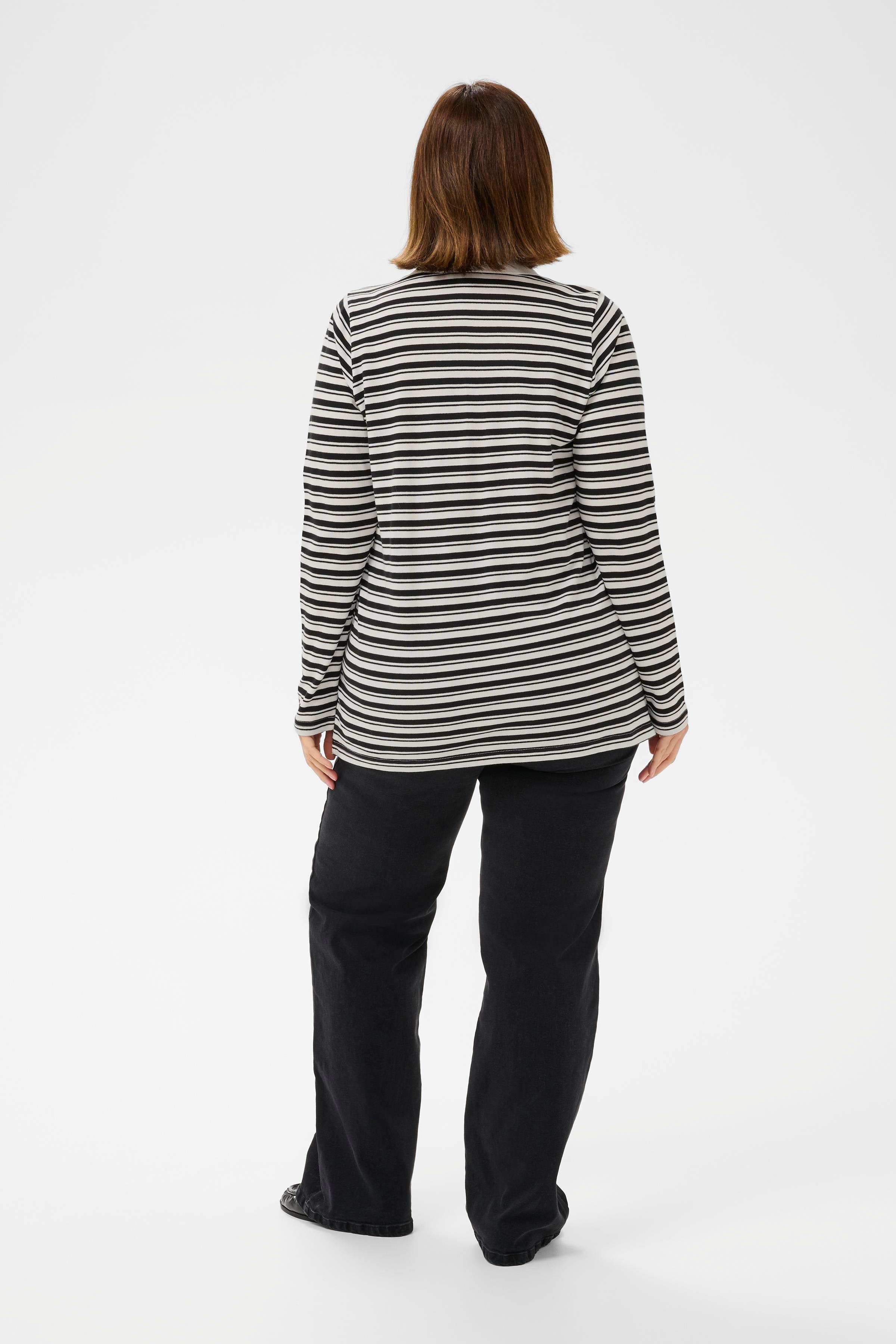 KCmiana T-shirt LOOKBOOK BACK 10583934-108951