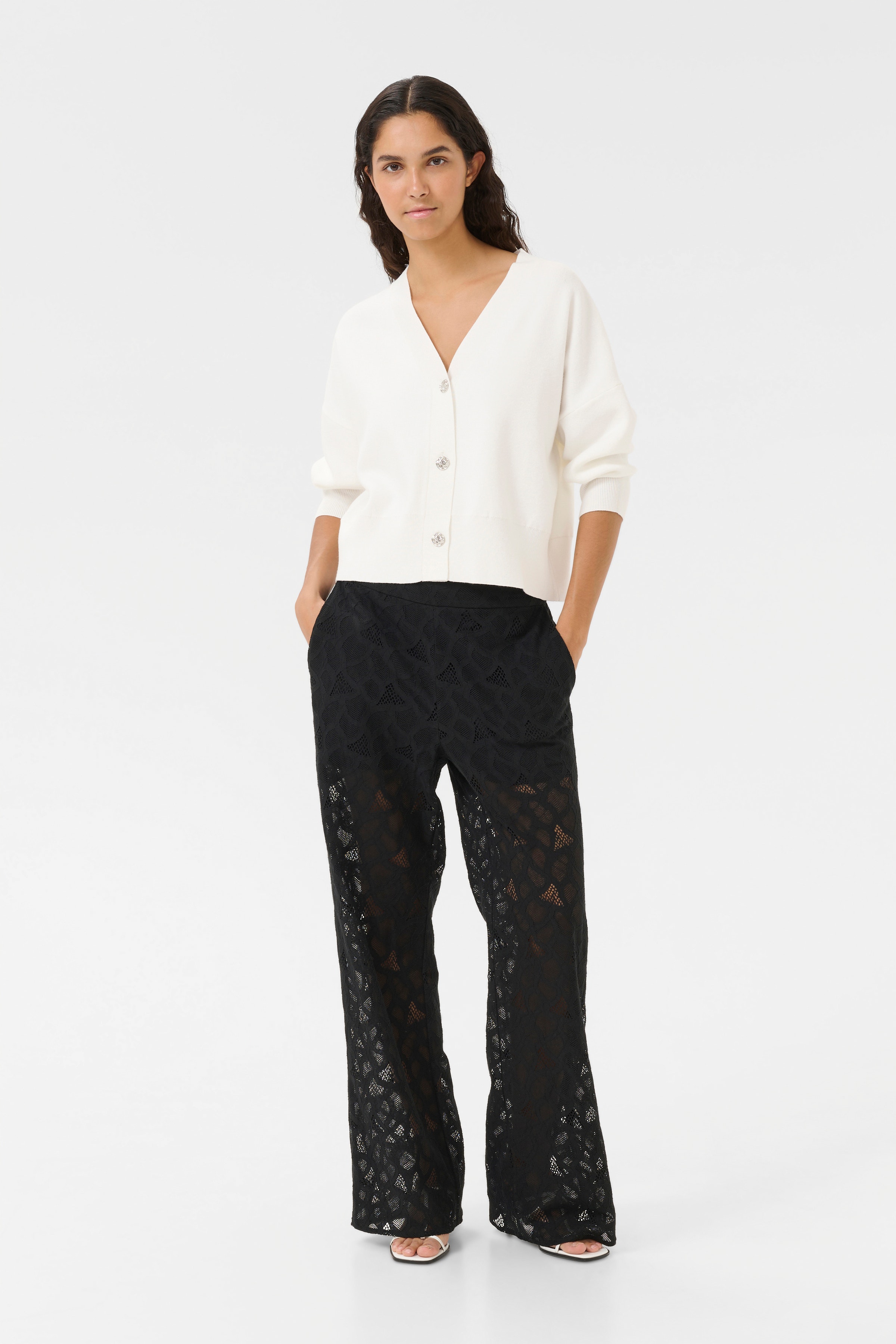 KBAntonella Cardigan LOOKBOOK FRONT 10105544-110103