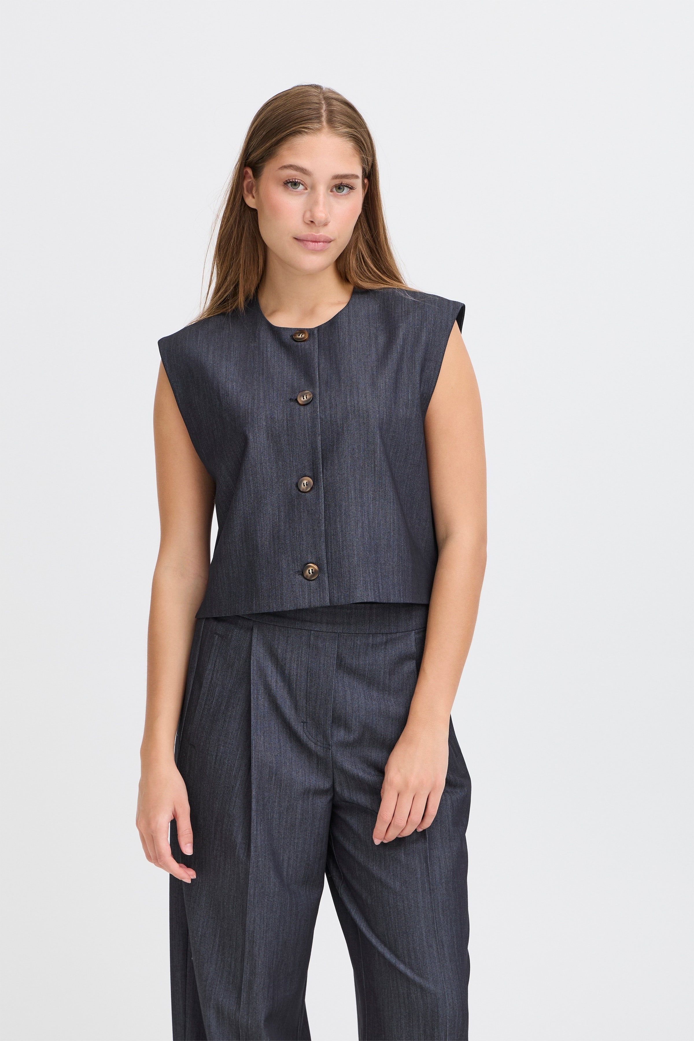 IHJUMI Weste LOOKBOOK FRONT 20124432-200340