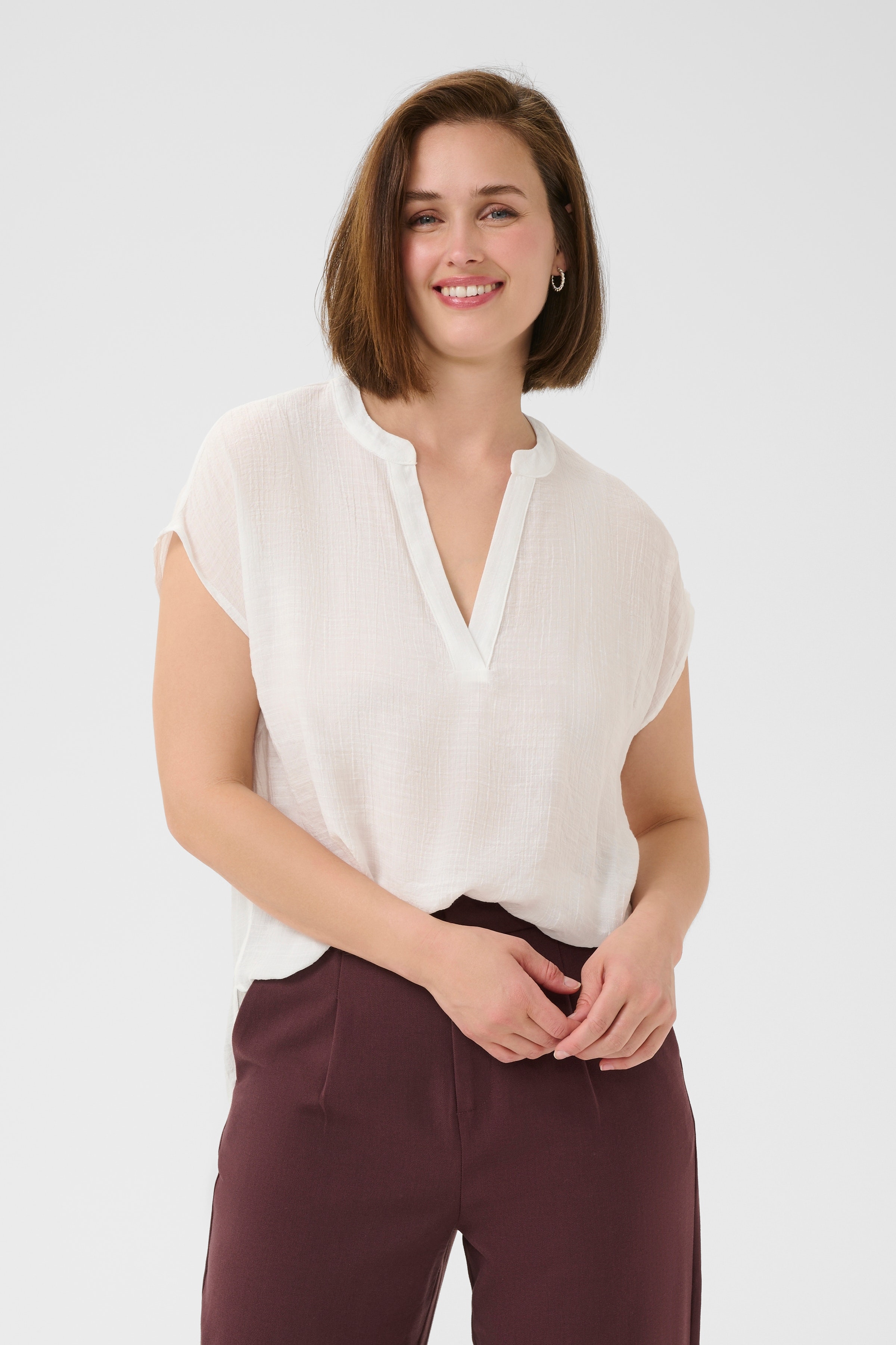 KAanja Blouse LOOKBOOK FRONT 10510118-110602