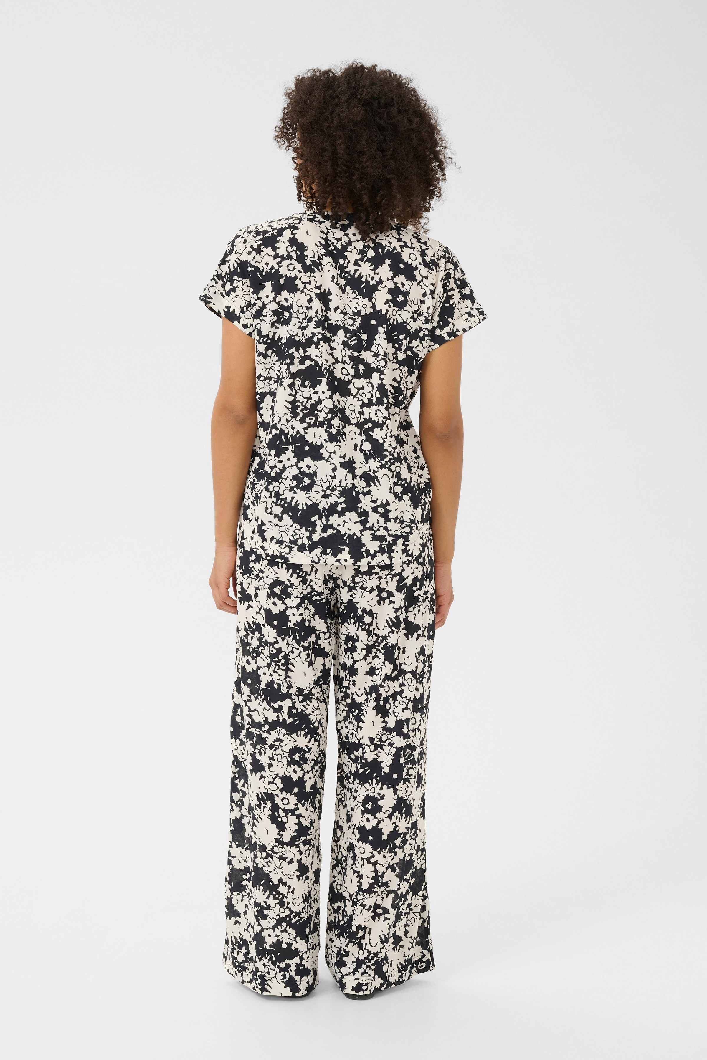BPliah Blouse LOOKBOOK BACK 10590941-107507B