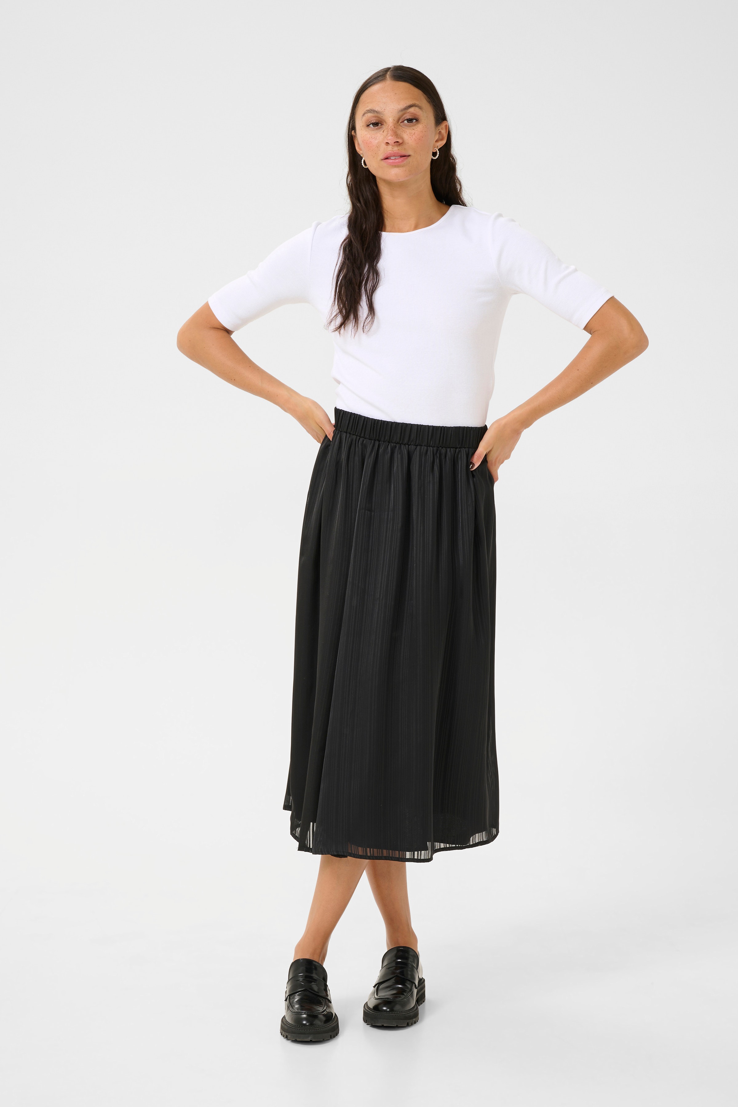 KAmille Skirt LOOKBOOK FRONT 10510251-100121