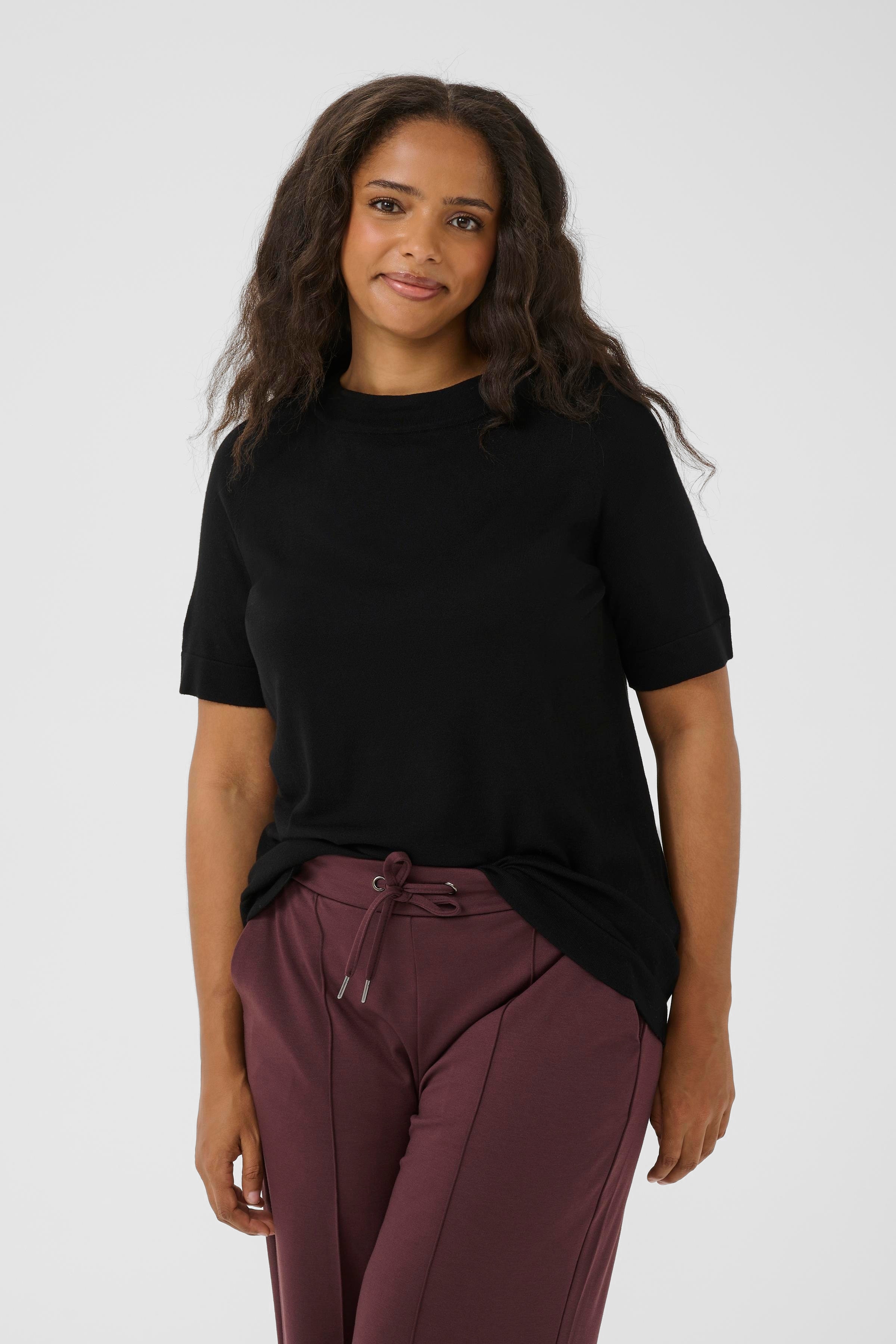 KClizzy Pullover LOOKBOOK FRONT 10583485-100121