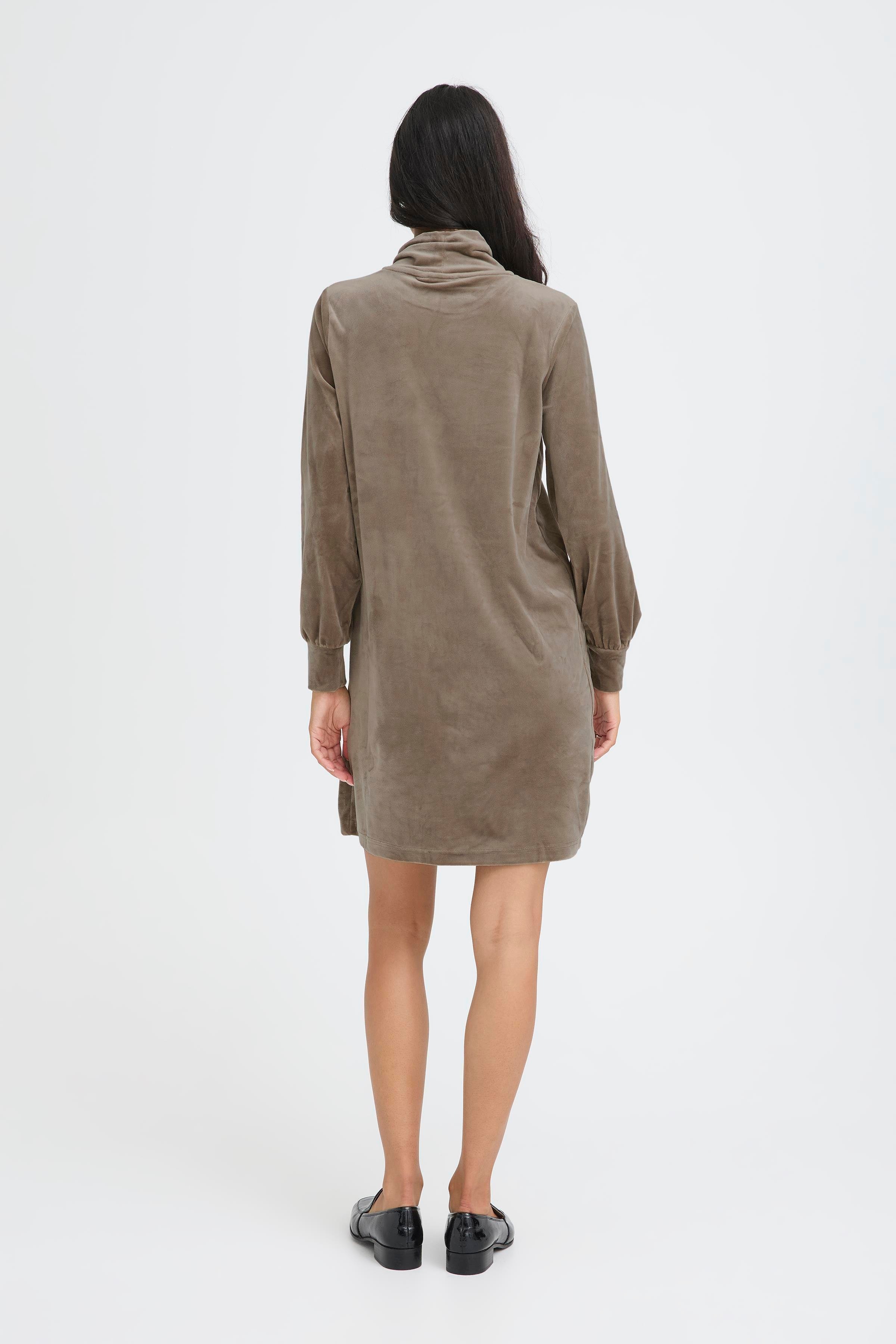 BYMITZA Kjole LOOKBOOK BACK 20815896-181112