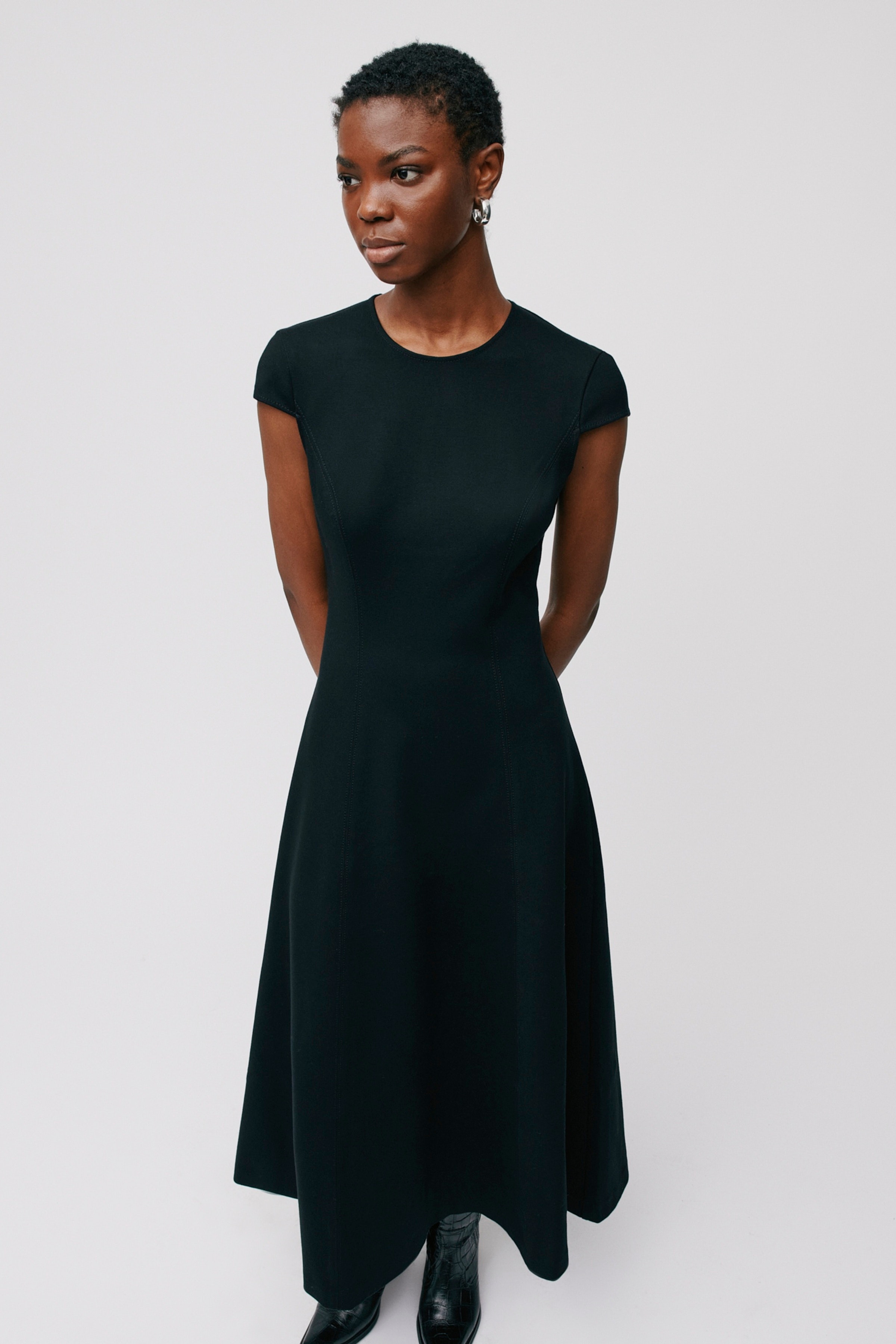 DAFNI Dress LOOKBOOK FRONT 30600411-BK999