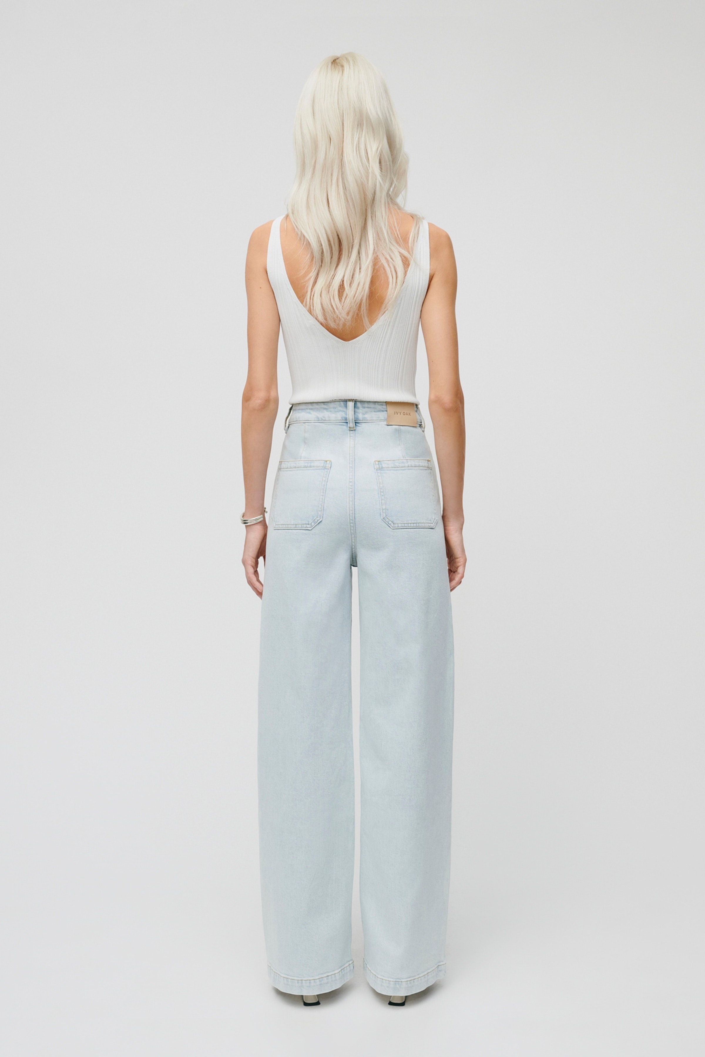 PIXIE Trousers LOOKBOOK BACK 30600384-BL806