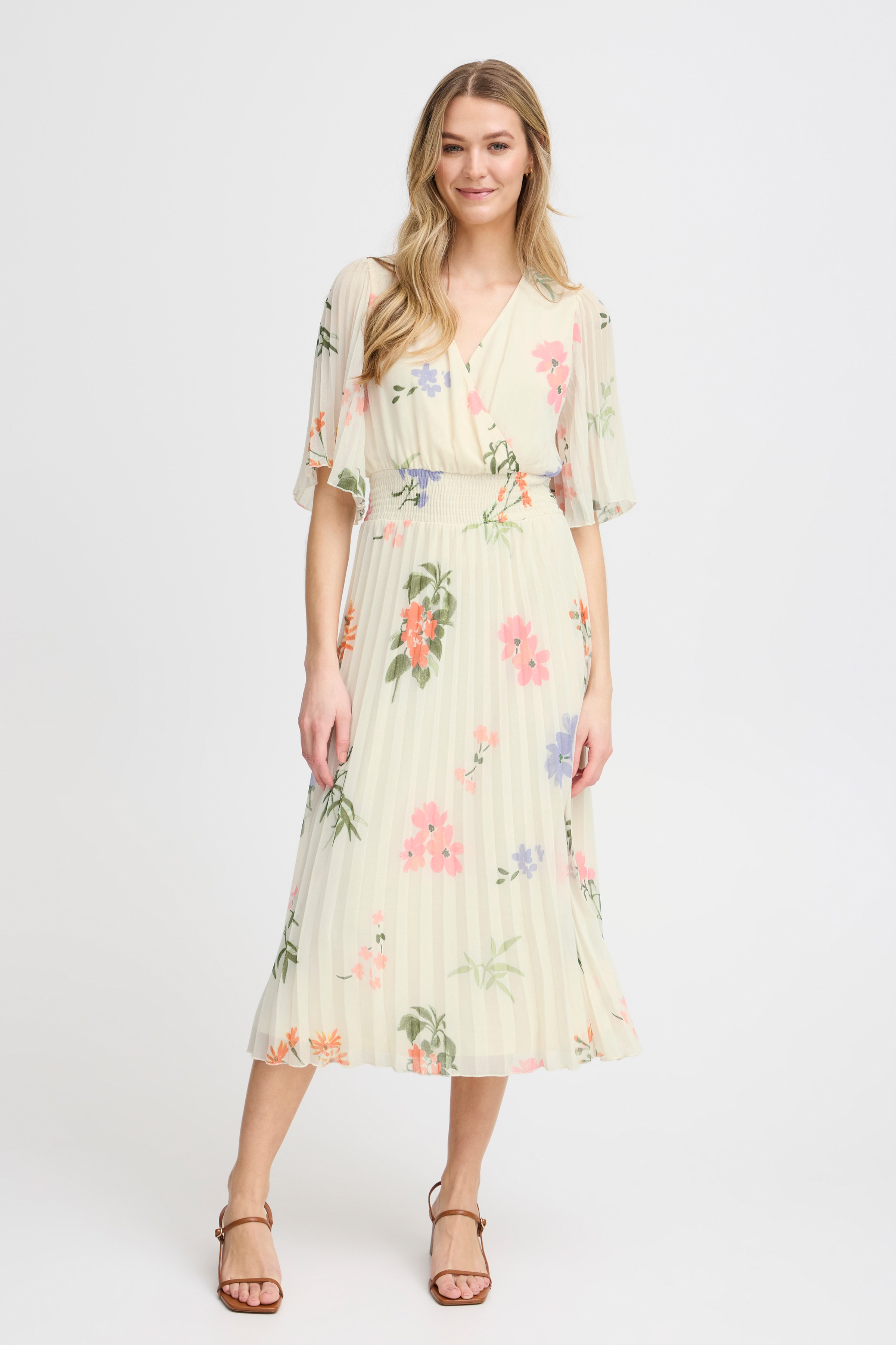 FRKARINA Kjole LOOKBOOK FRONT 20613813-203070