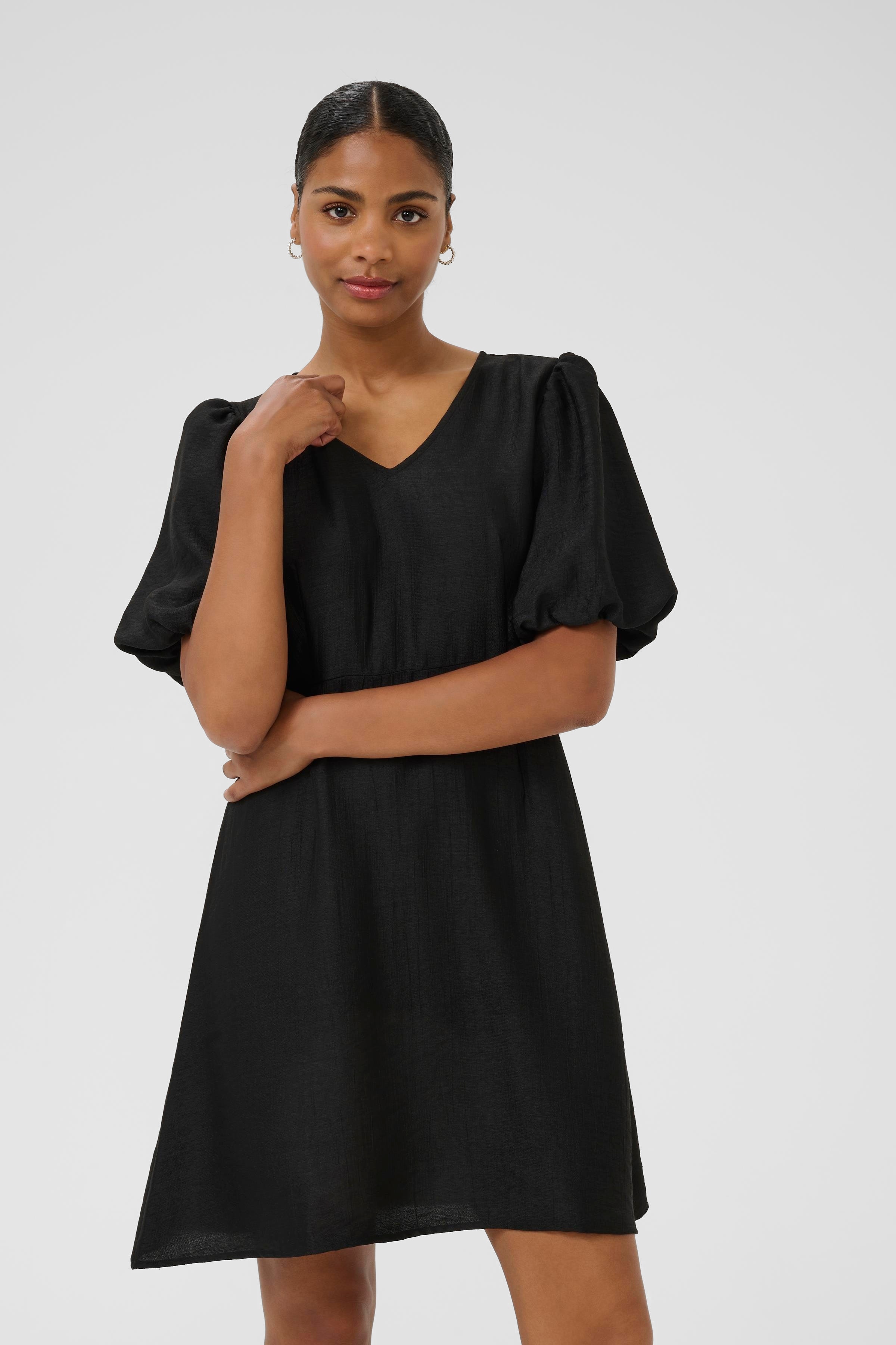 KAgerly Dress LOOKBOOK FRONT 10510676-106822