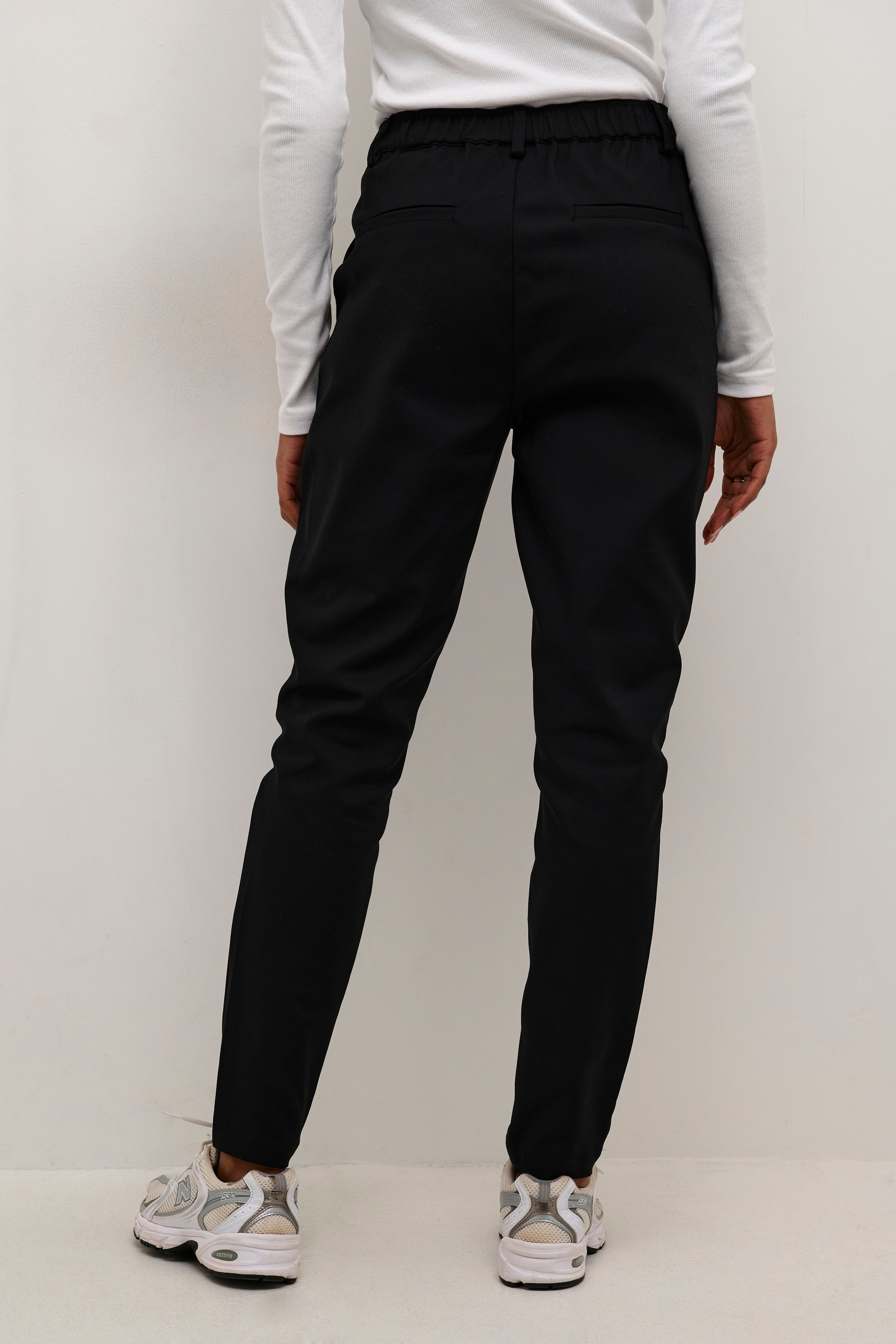 KAloraine Trousers LOOKBOOK BACK 10509133-100121