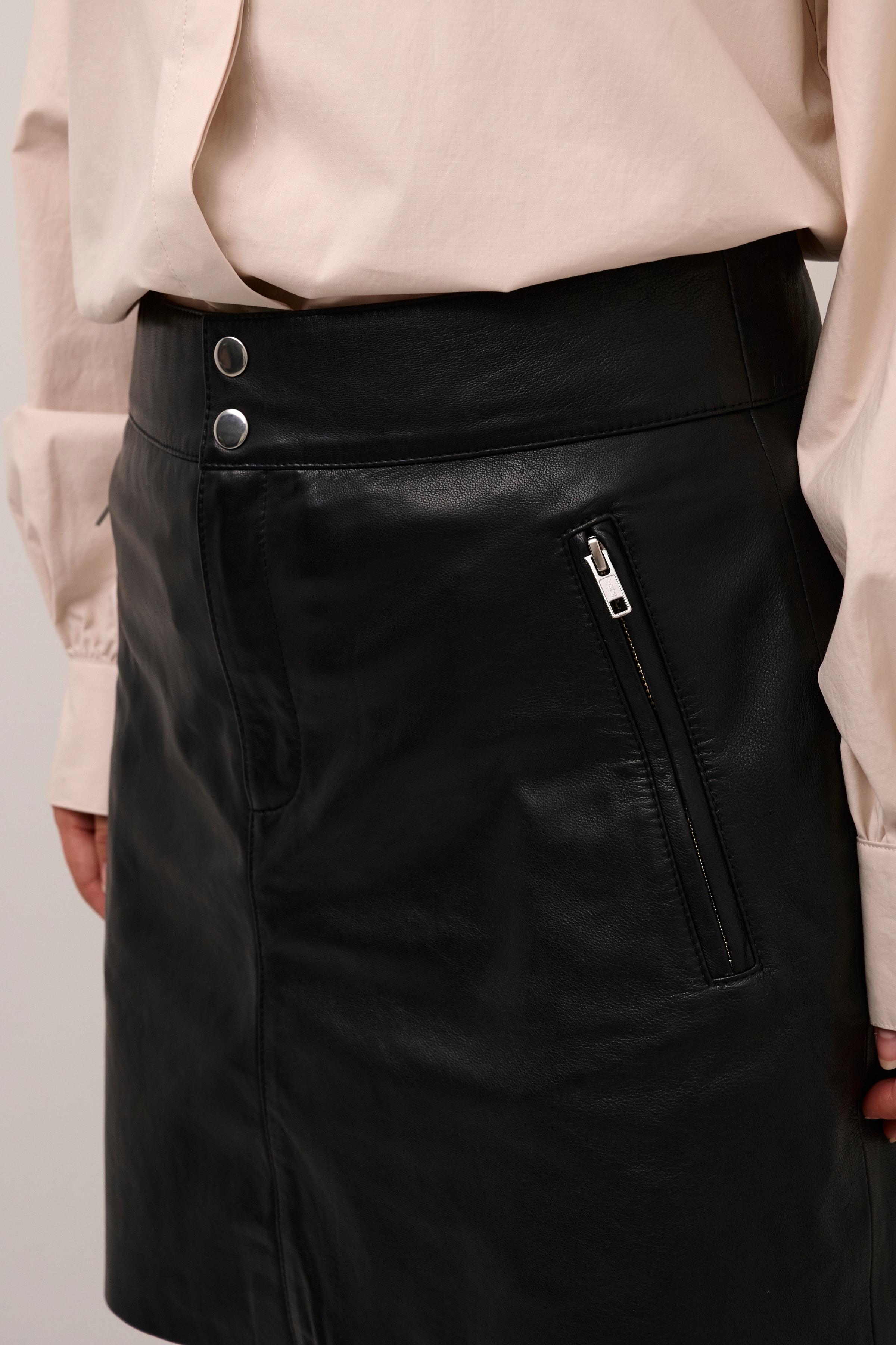 MadsineKB Leather skirt LOOKBOOK DETAIL 10104764-194008