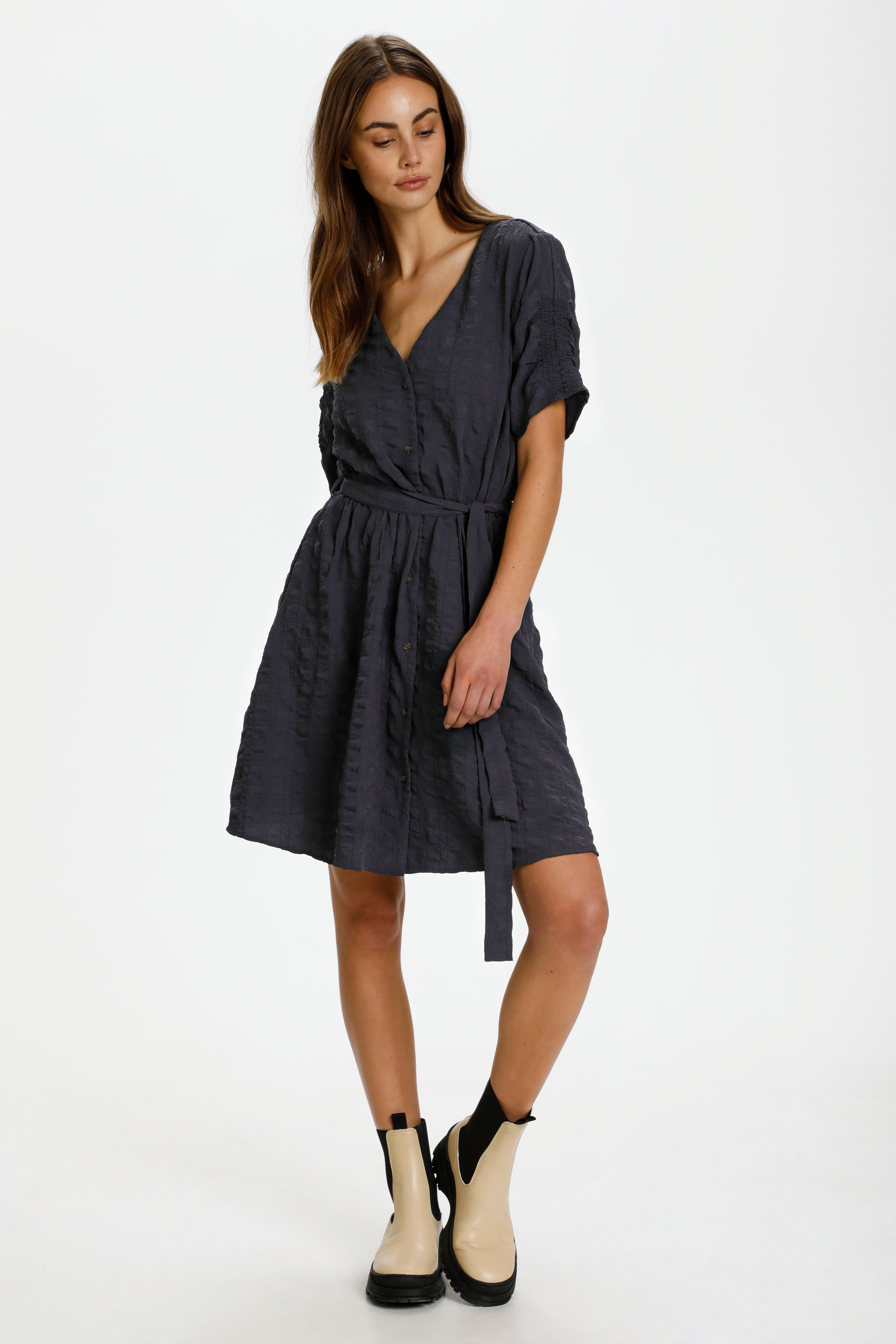 SLArjana Dress SS Solid

 LOOKBOOK FRONT 30405571-194019