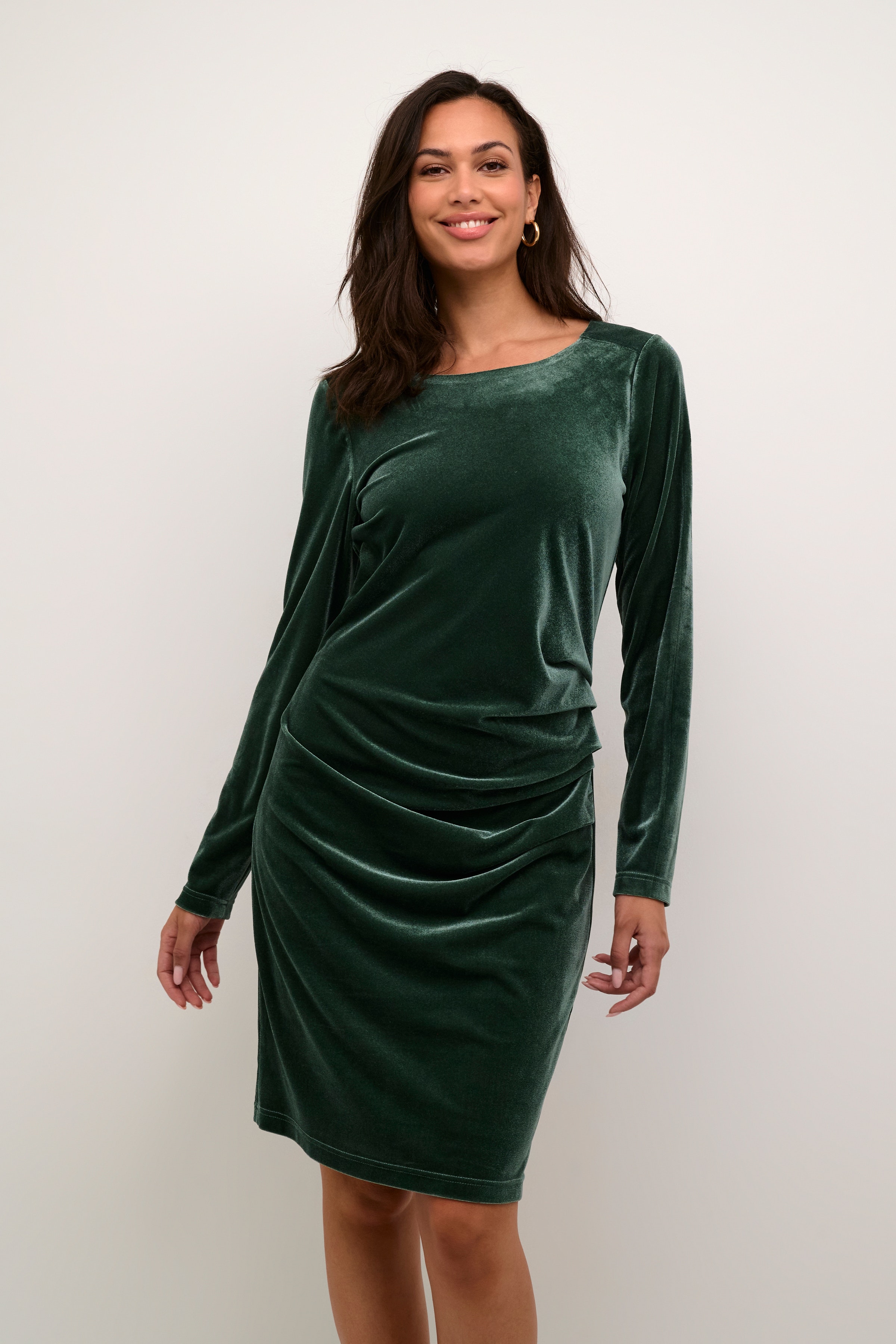 Kelly Velour dress LOOKBOOK FRONT 10501495-185913