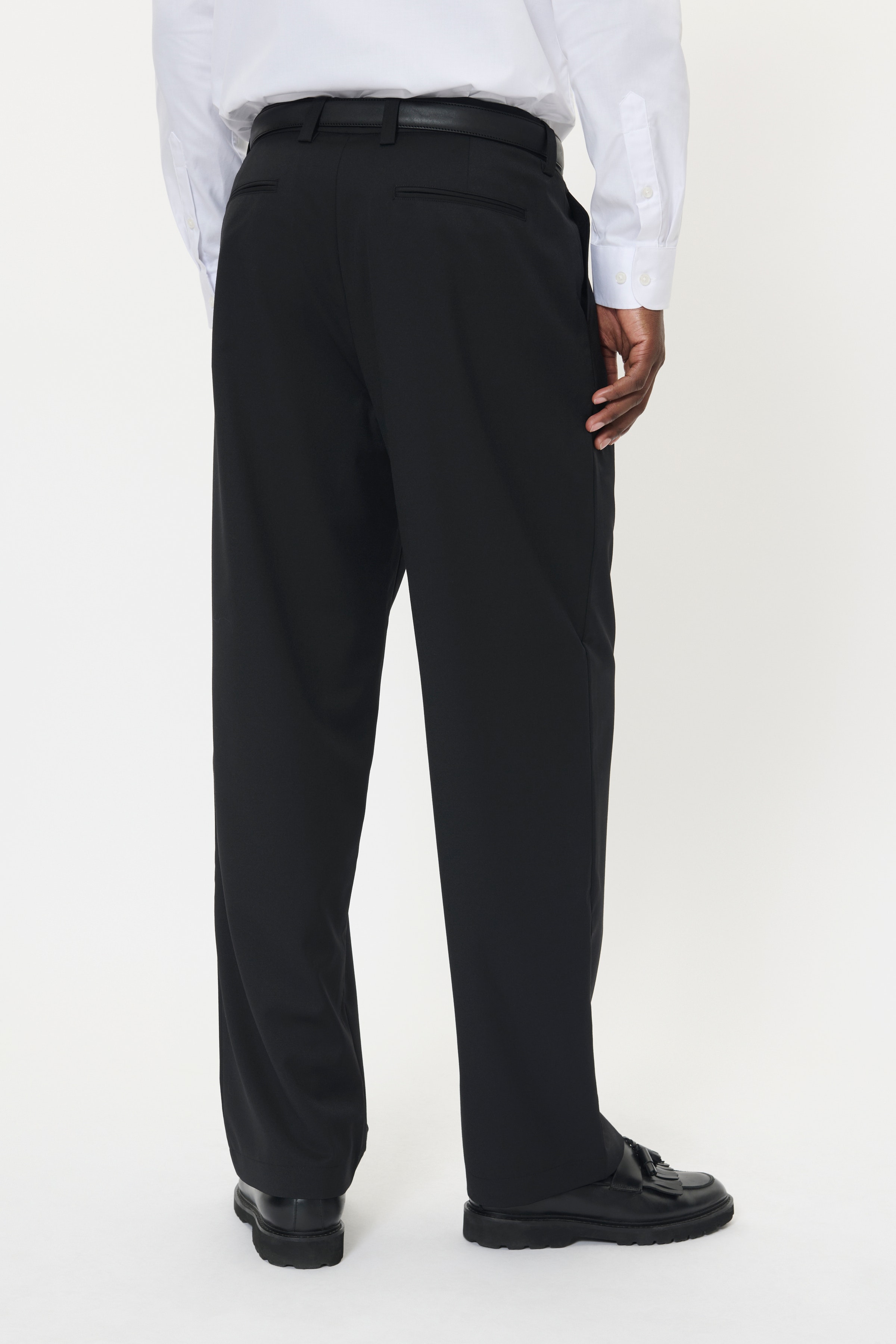 MAchino Trousers LOOKBOOK BACK 30208850-20050