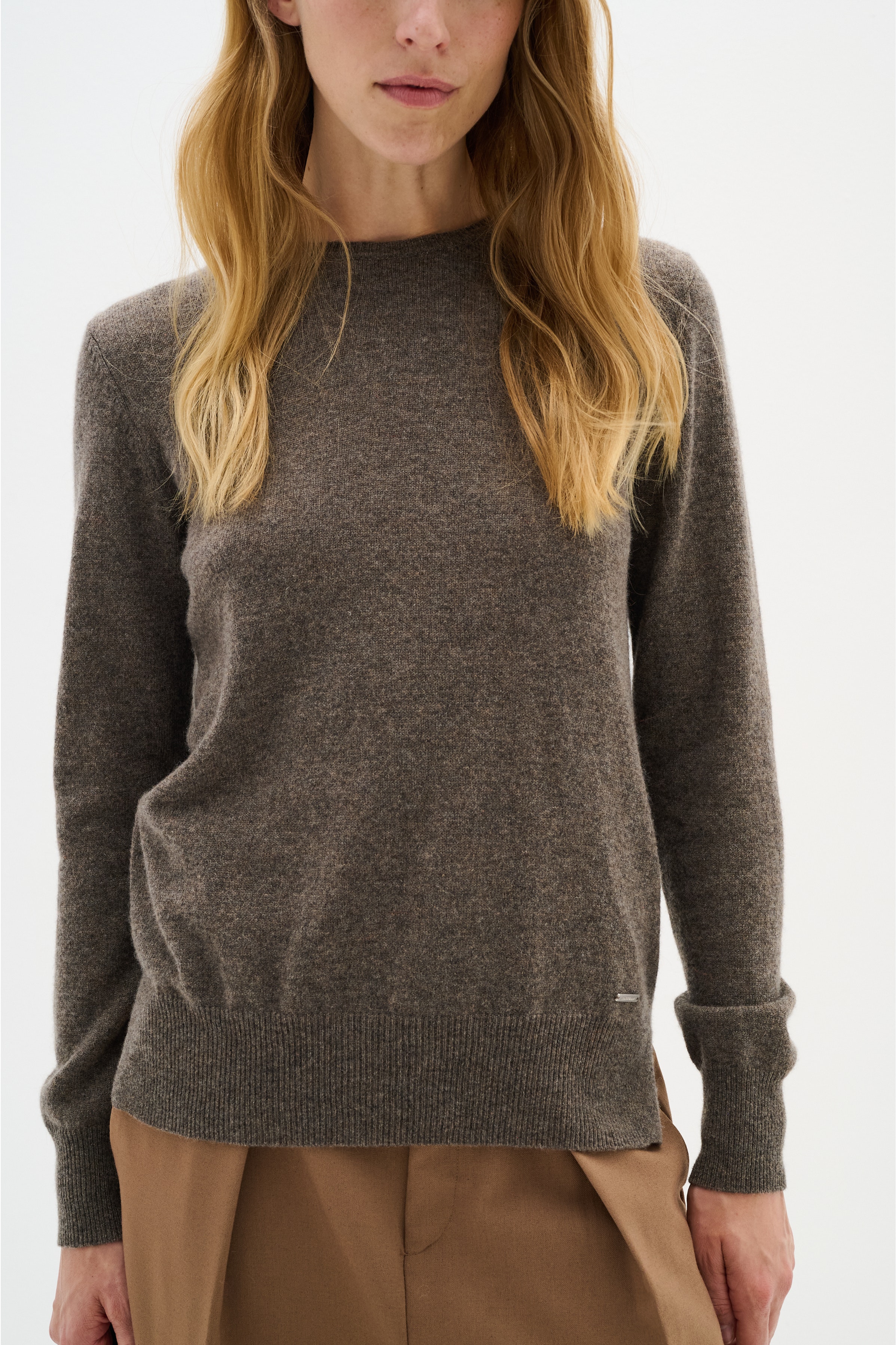 LukkaIW Crew-neck Cashmere Pullover LOOKBOOK DETAIL 30107629-300872