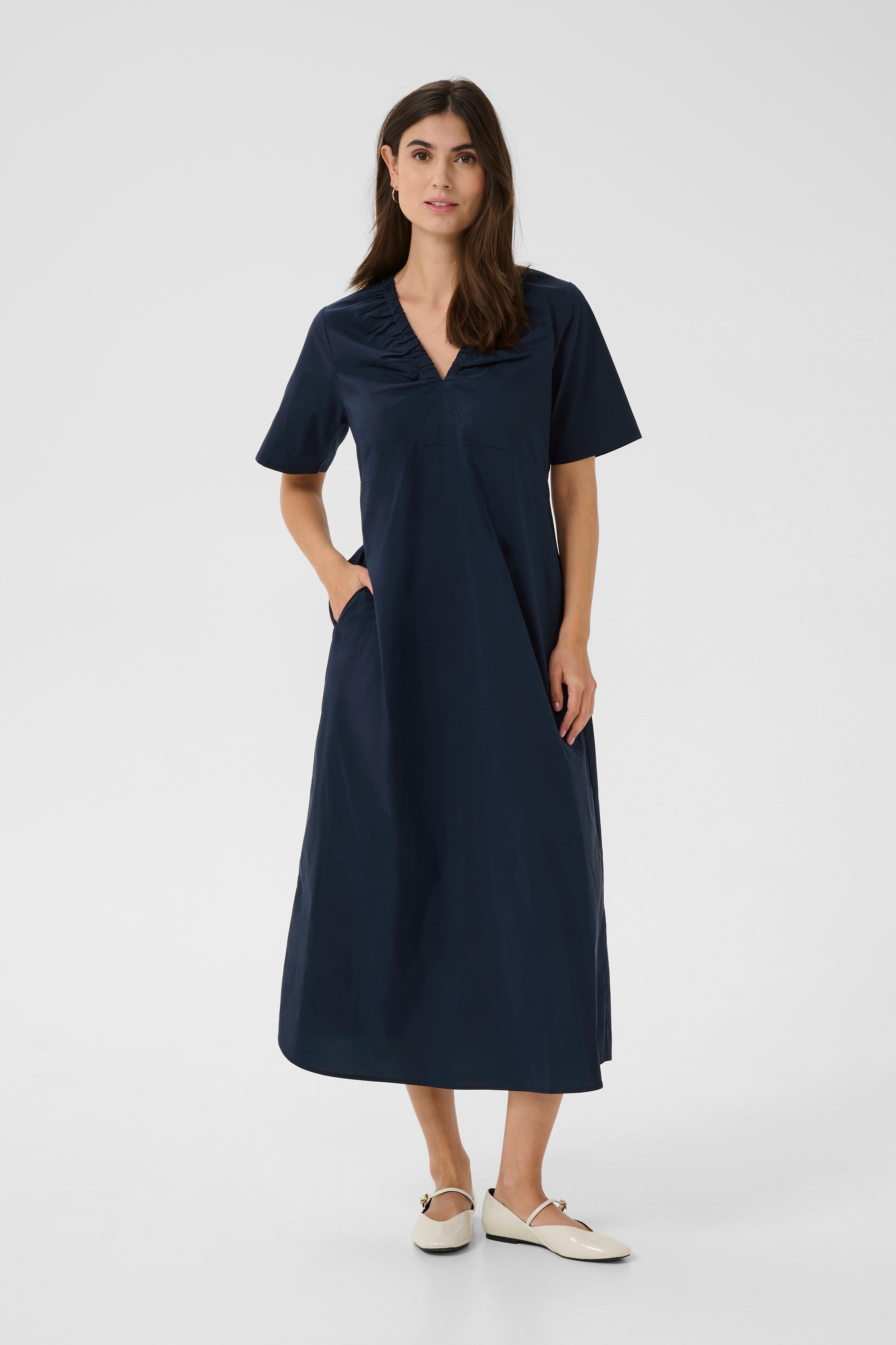 CUberri Dress LOOKBOOK FRONT 50112204-193921