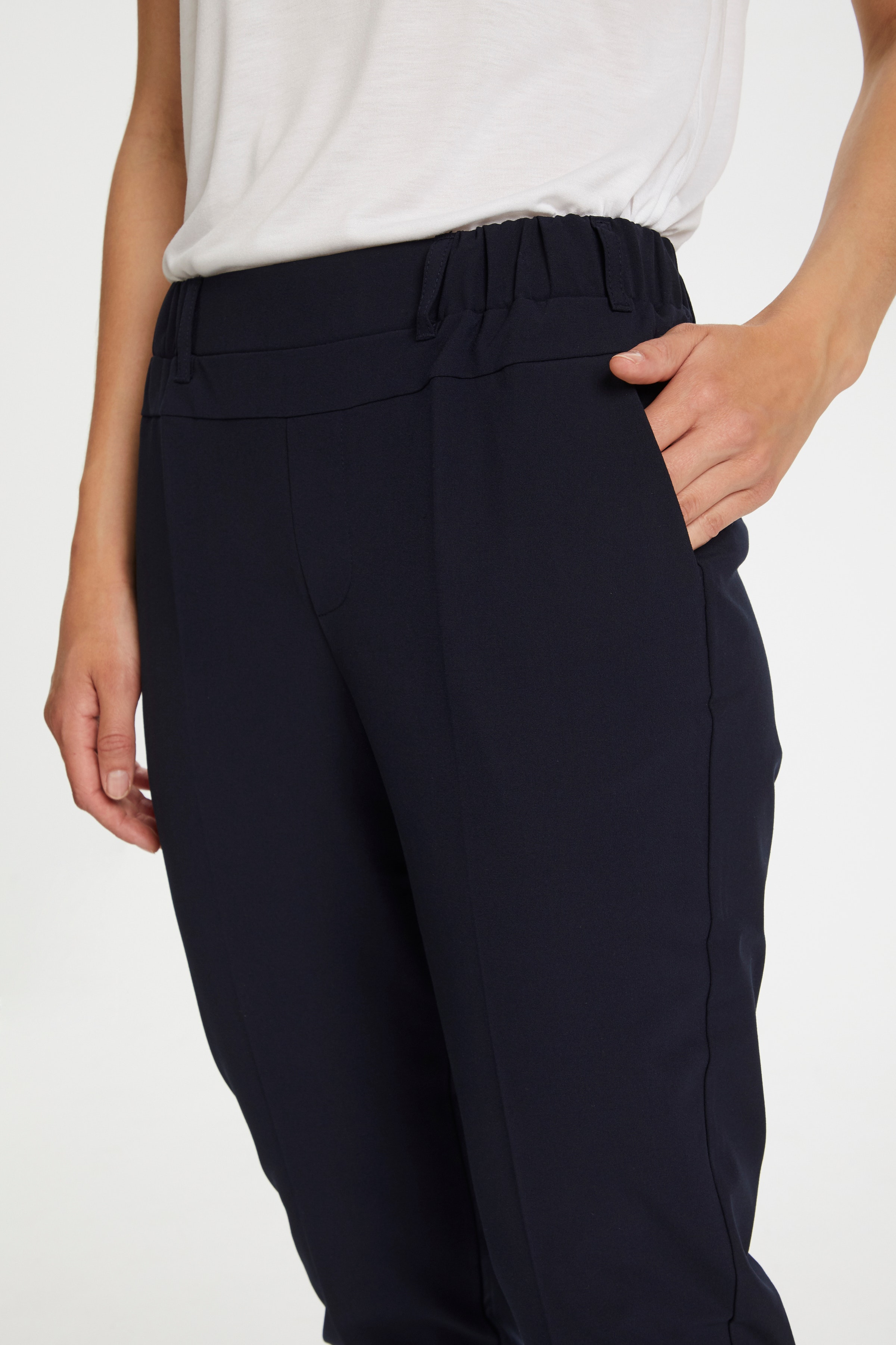 Nanci Bukser LOOKBOOK DETAIL 10502469-52737