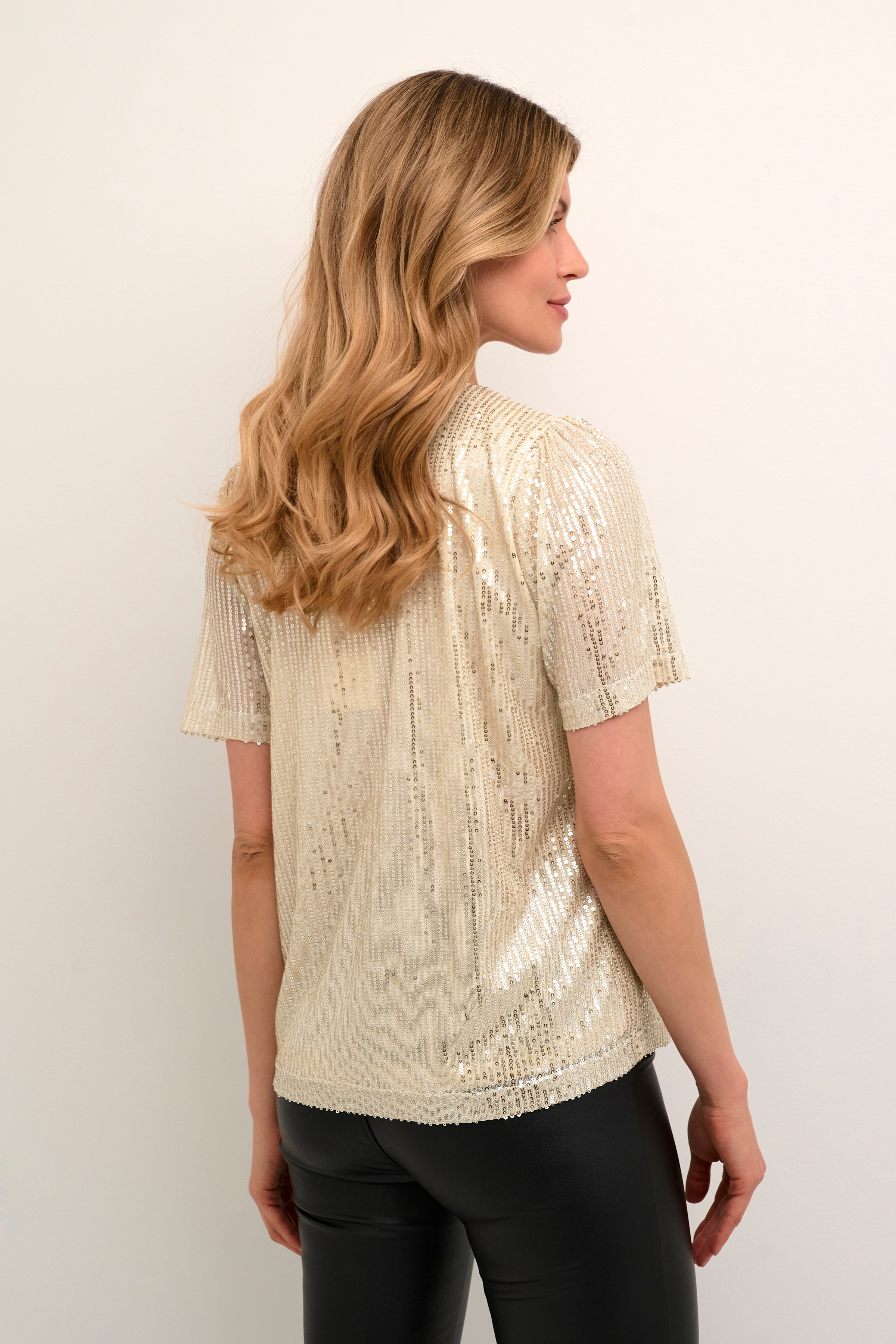 KAbolette Sequin blouse LOOKBOOK FRONT 10508029-103588