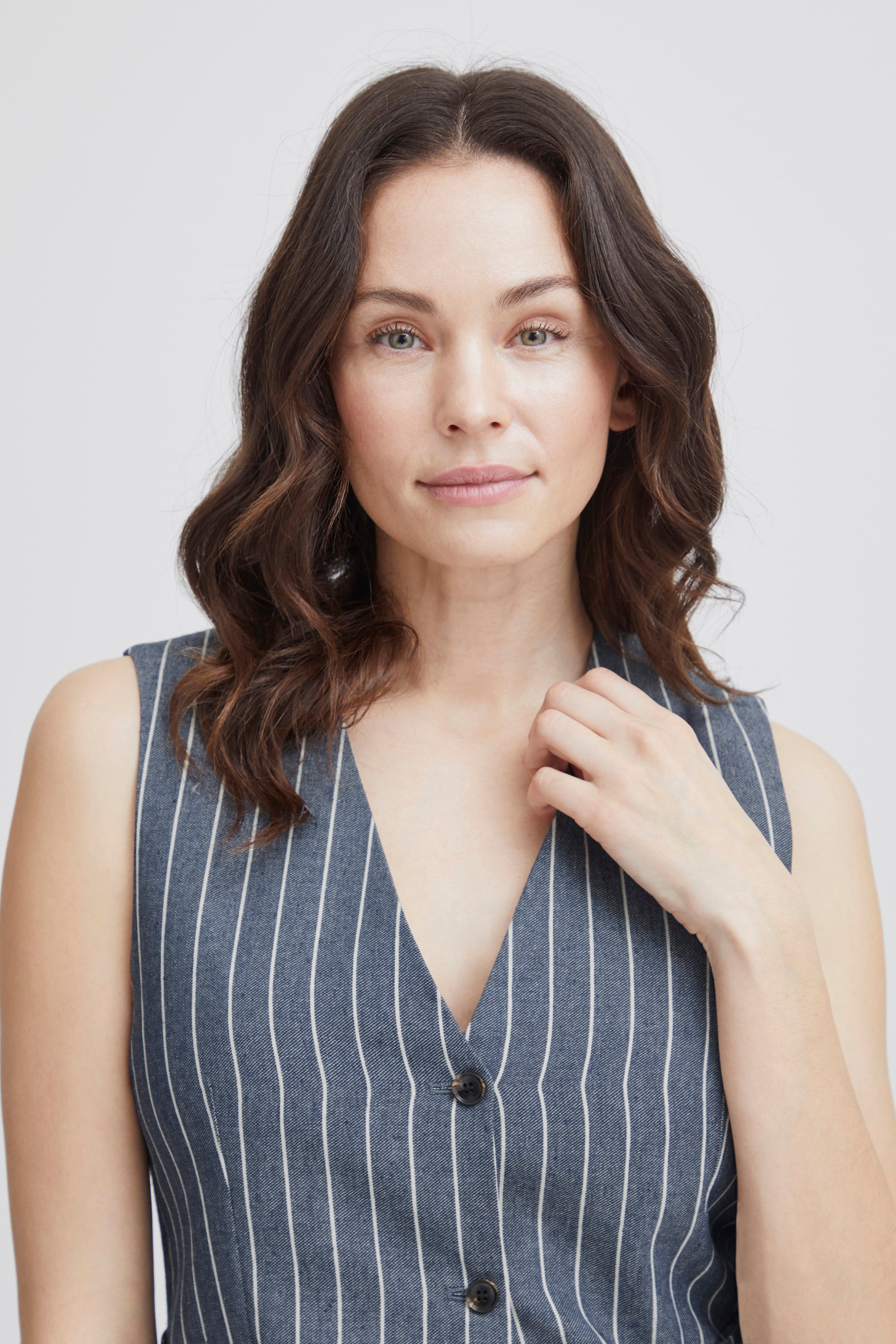 FXRIANNA Weste LOOKBOOK DETAIL 20615353-200119