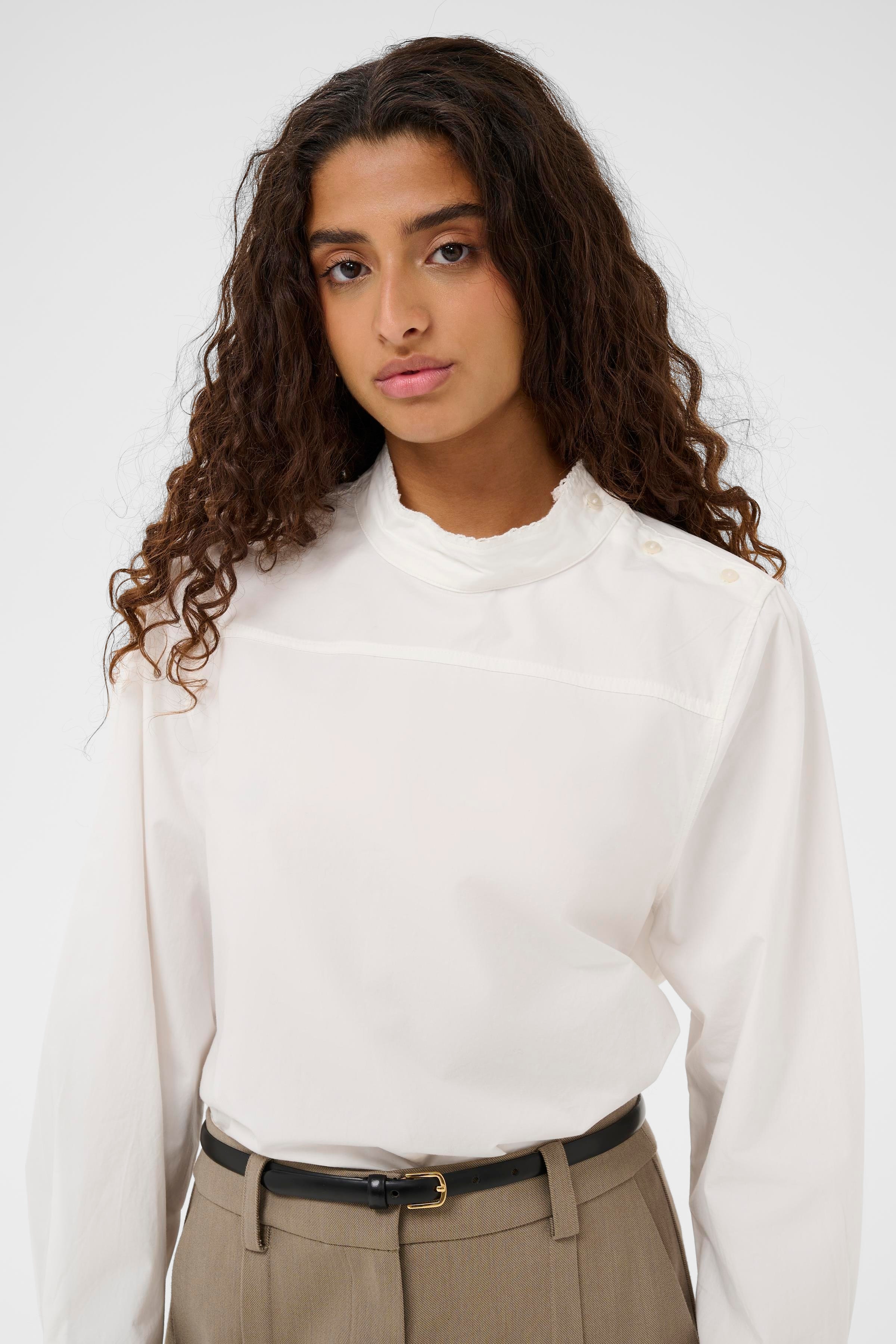 SLEmanda Blouse LOOKBOOK DETAIL 30408893-110601