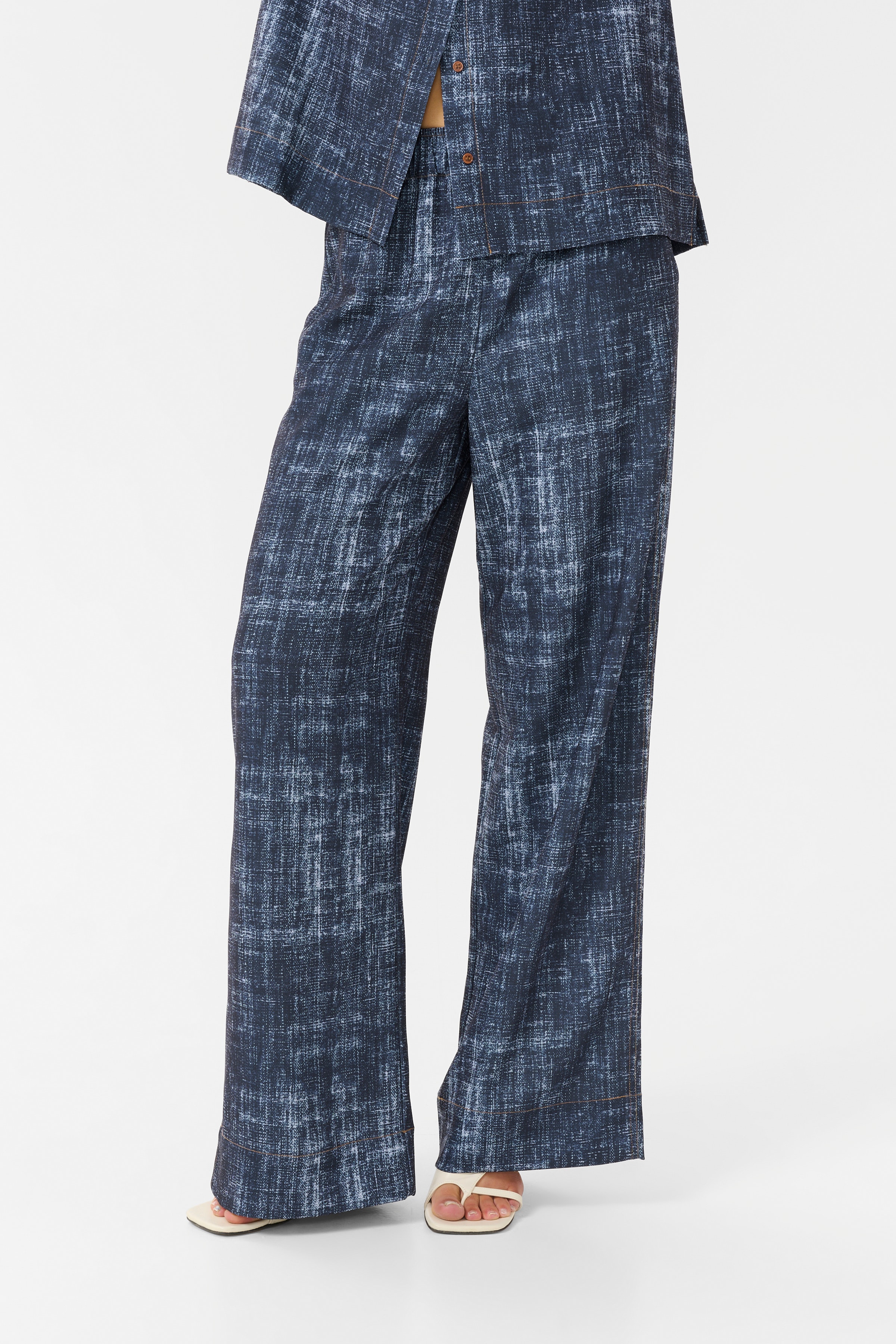 GZdemia Hose LOOKBOOK FRONT 10910410-107880