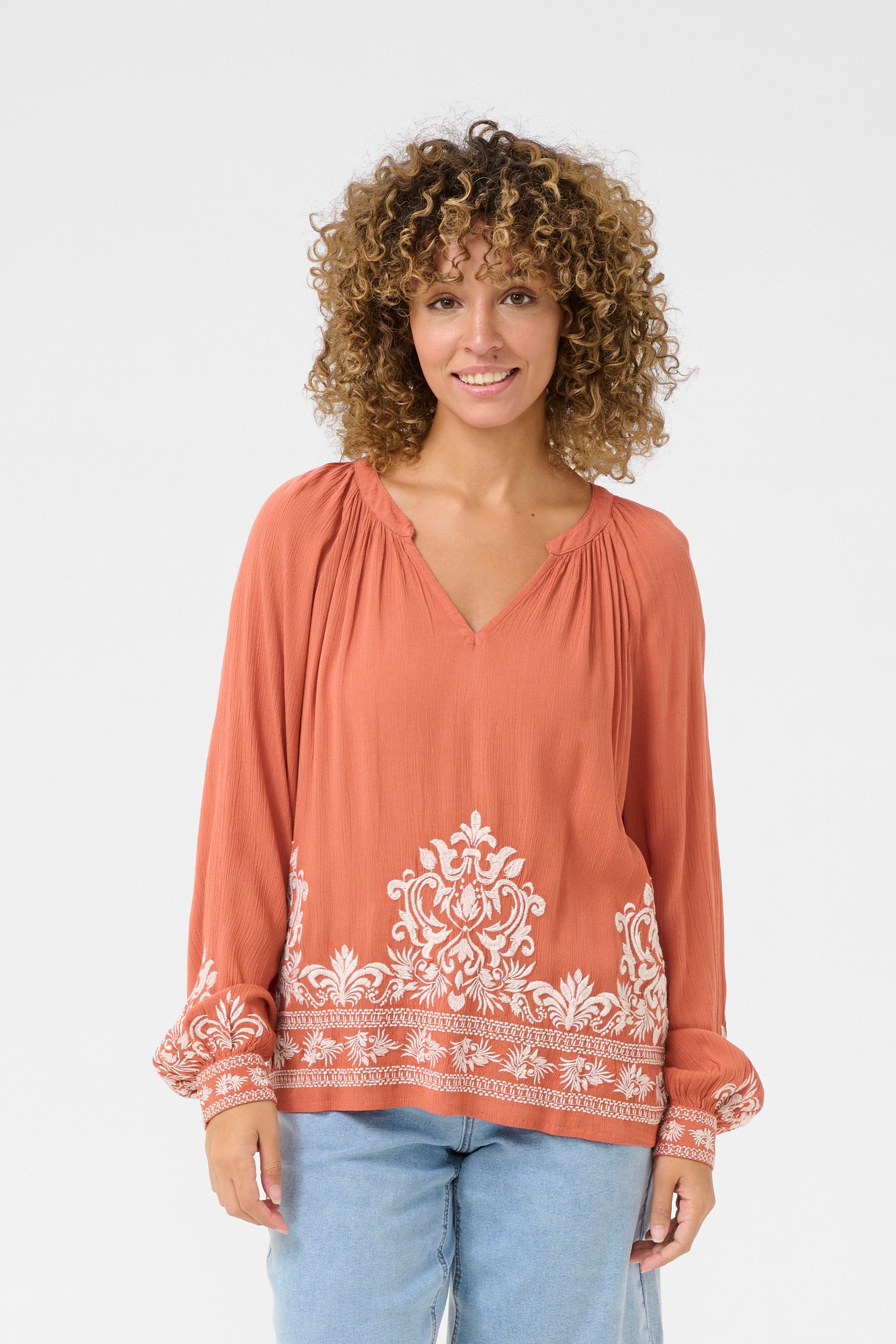 CRZoe Blus LOOKBOOK FRONT 10613615-181346