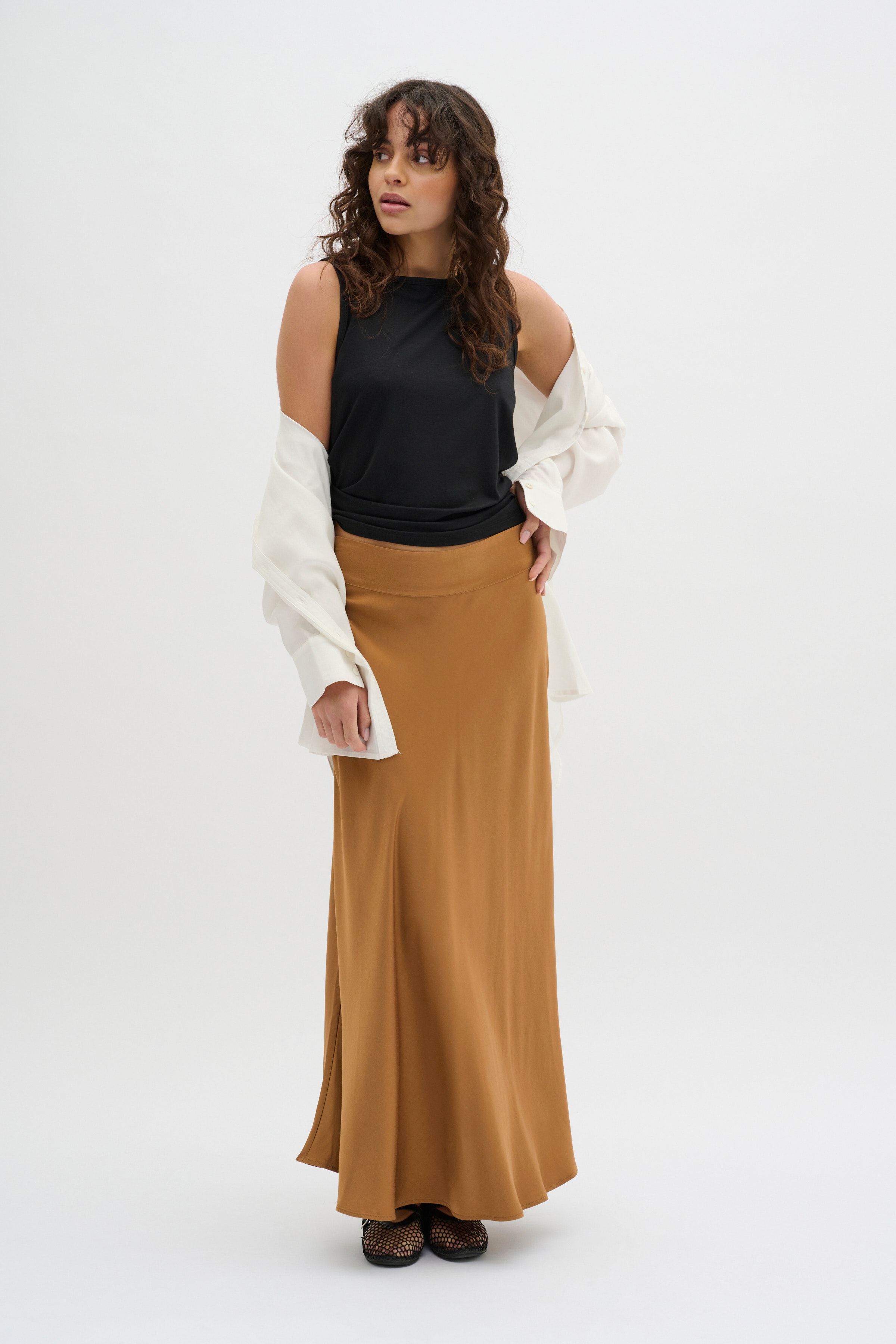 EstelleMW Skirt LOOKBOOK FRONT 10704502-171125