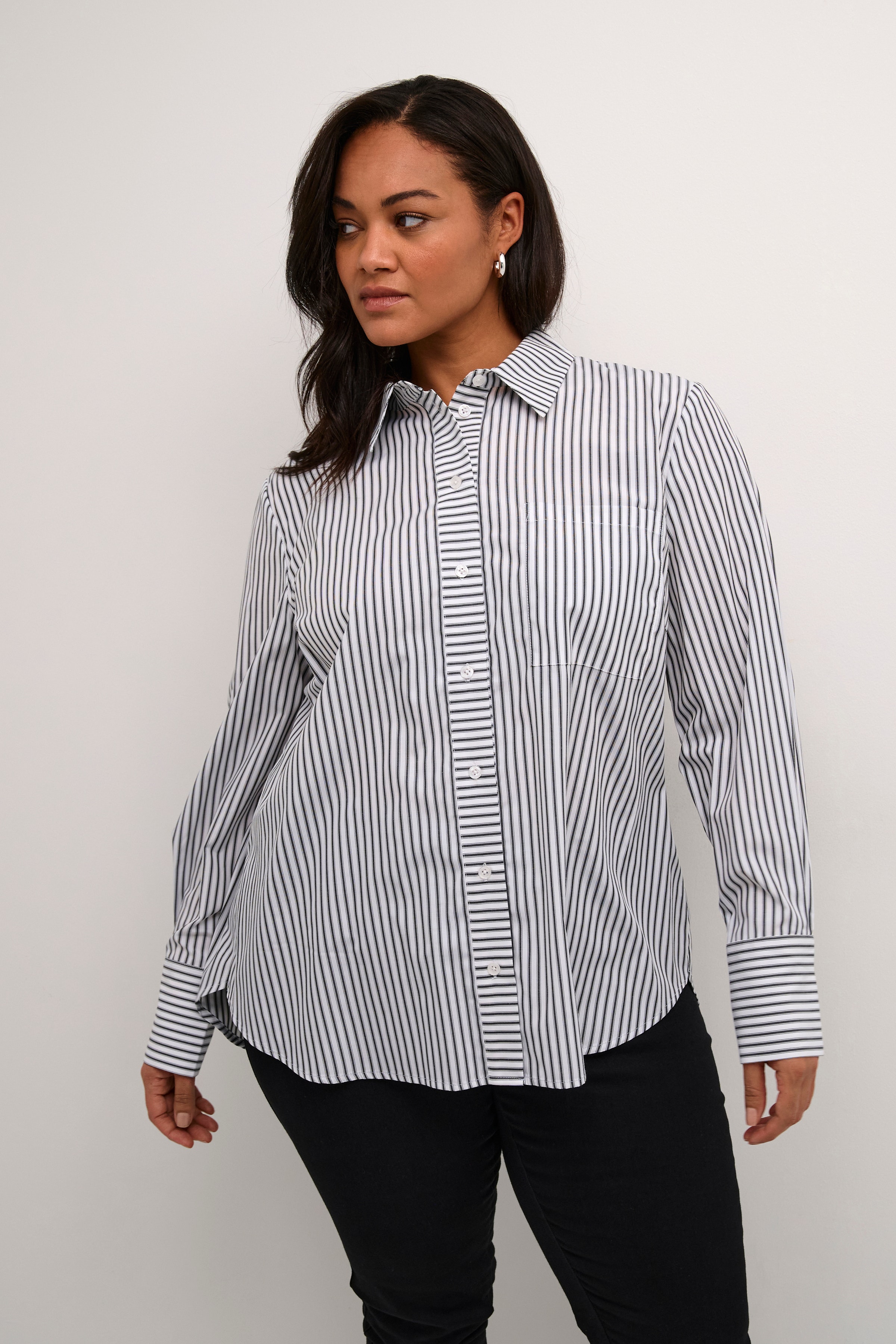 KCjerria Shirt LOOKBOOK FRONT 10582581-106433