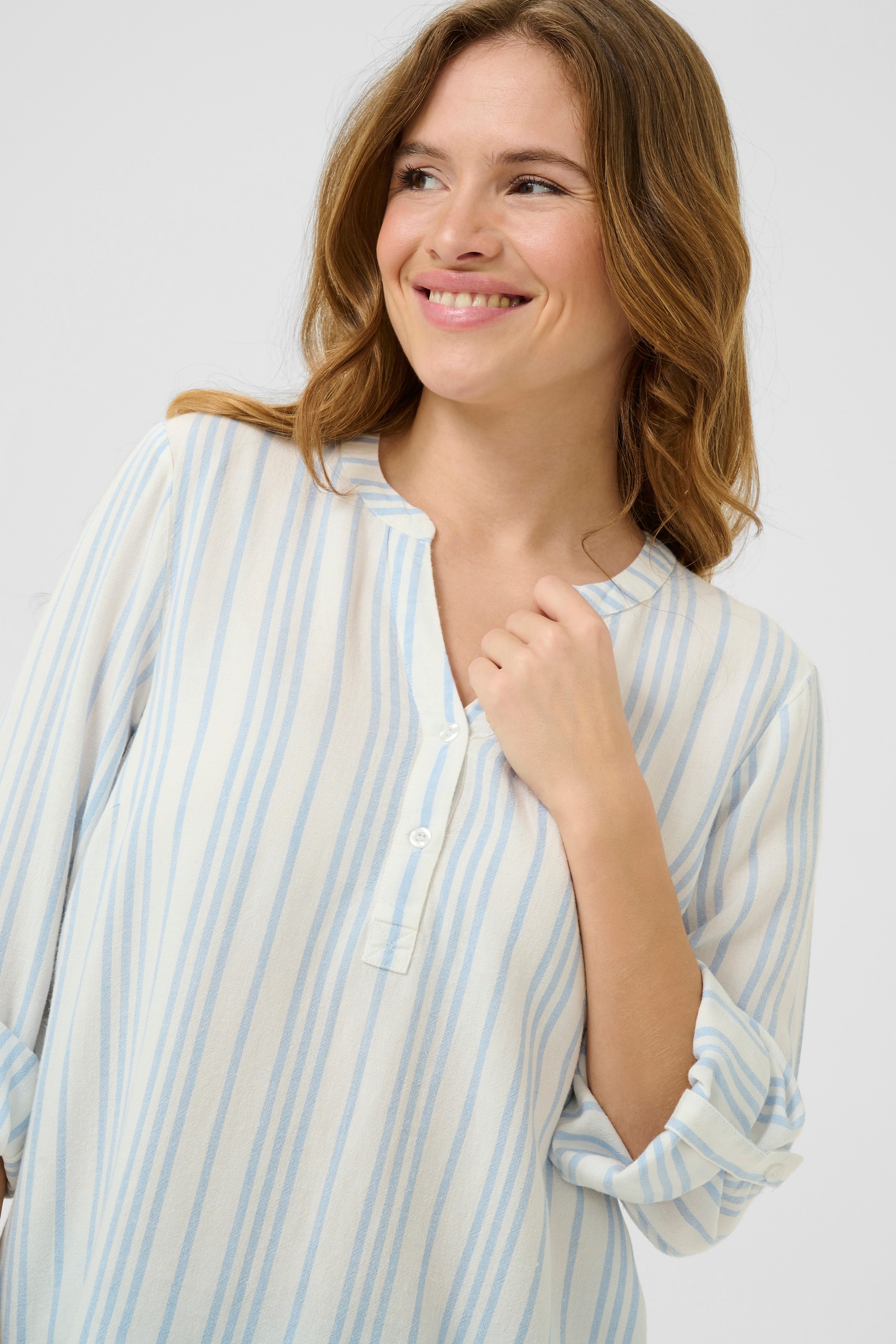 KAmilia Lin bluse LOOKBOOK DETAIL 10508313-107740