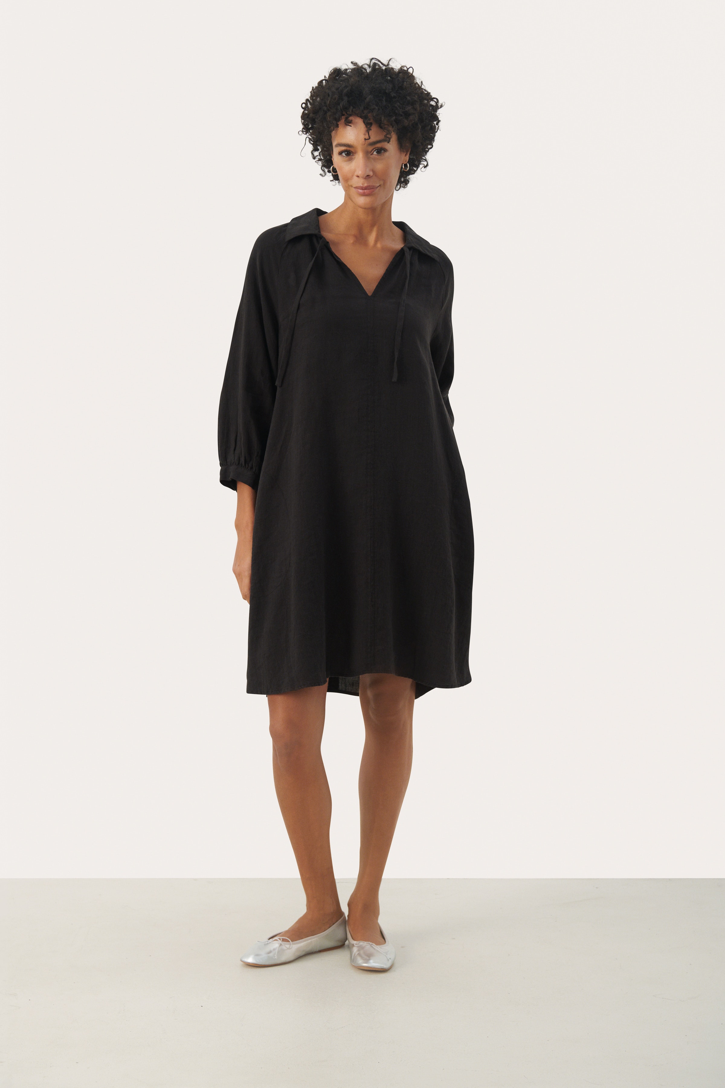 EronaPW Linneklänning LOOKBOOK FRONT 30308405-194008