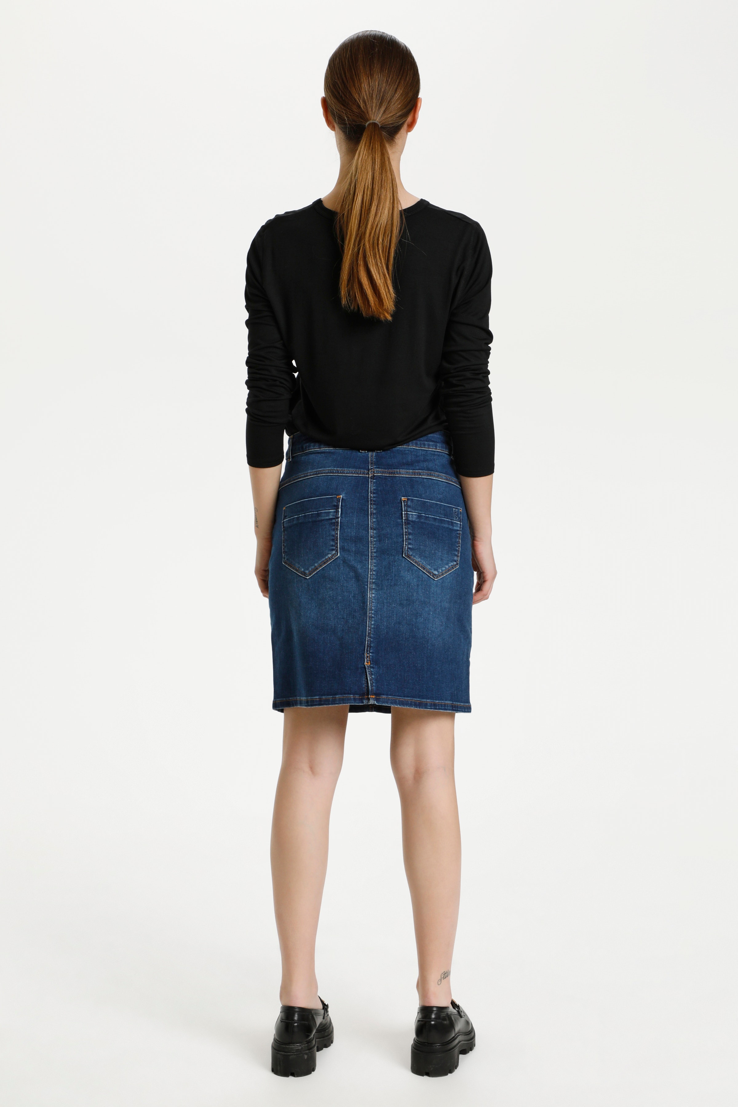 12 THE DENIM SKIRT LOOKBOOK BACK 10703577-100056