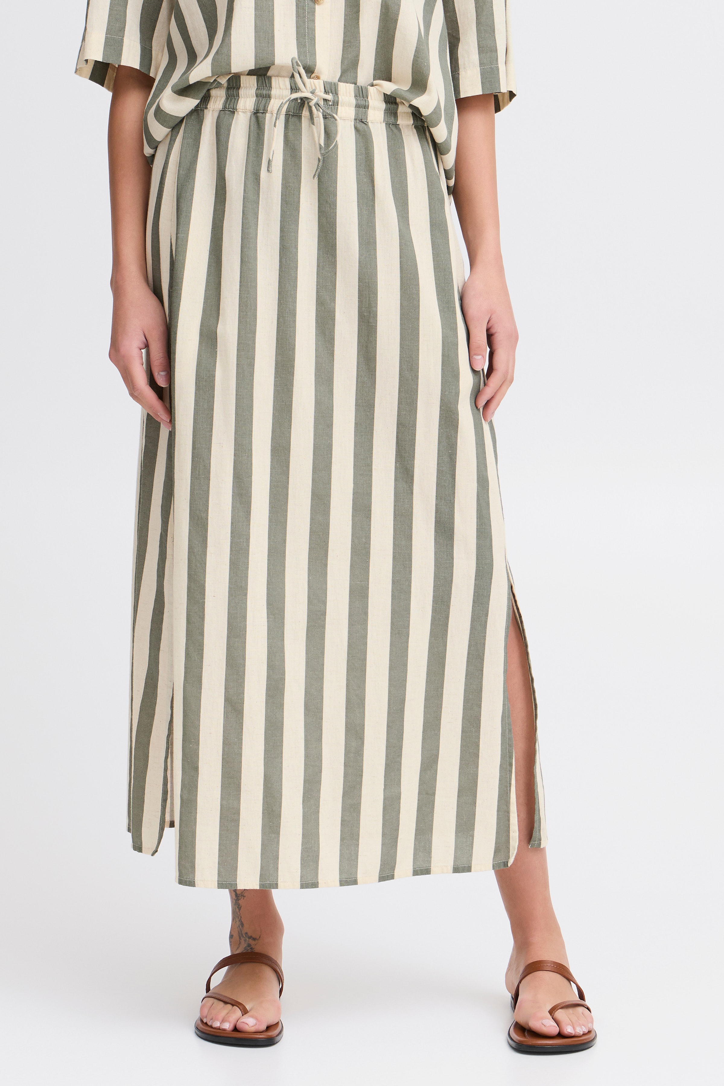 FRMADDIE Skjørt LOOKBOOK FRONT 20615443-204459