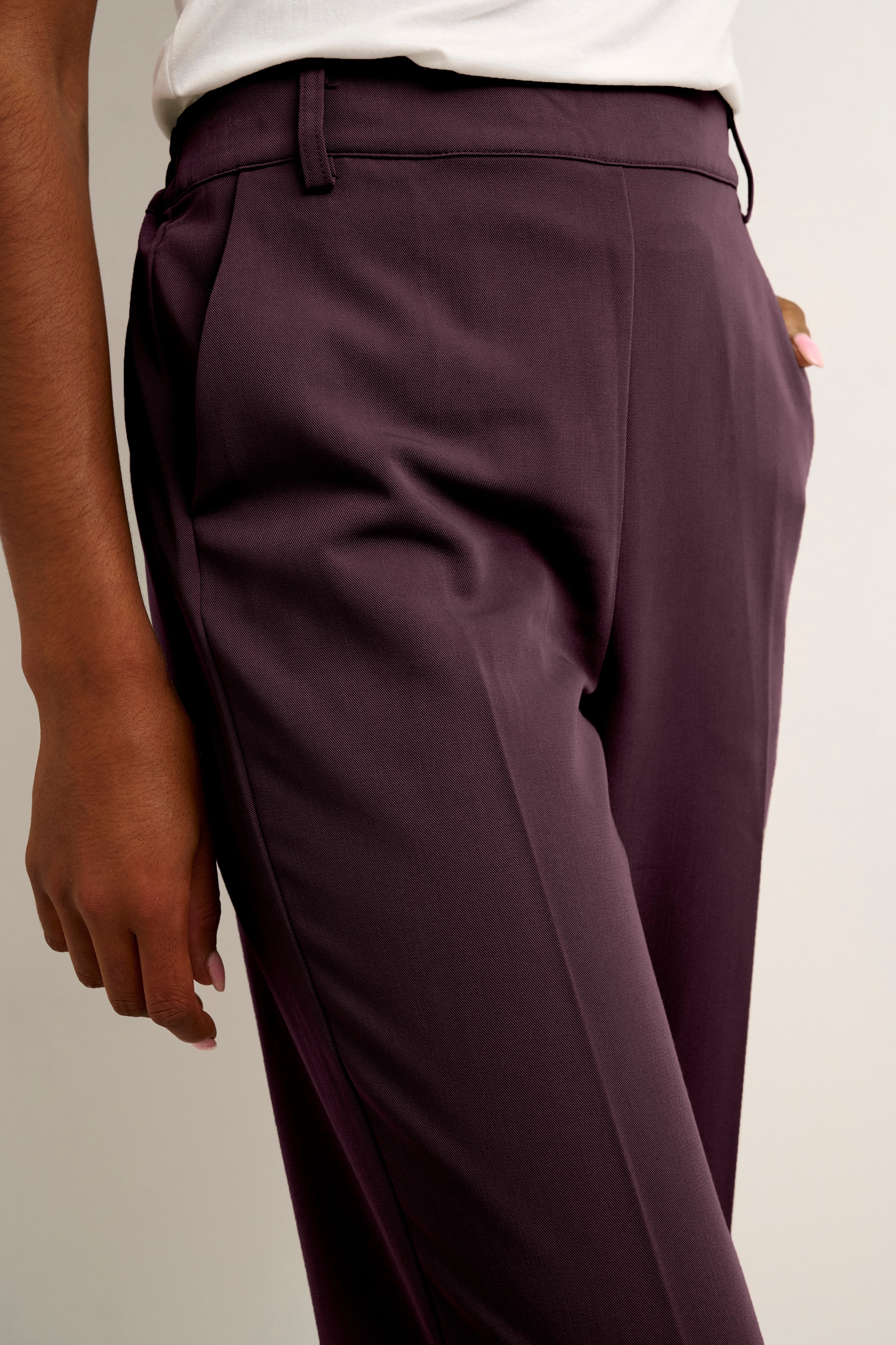 KAsakura Lange bukser LOOKBOOK DETAIL 10506858-192118