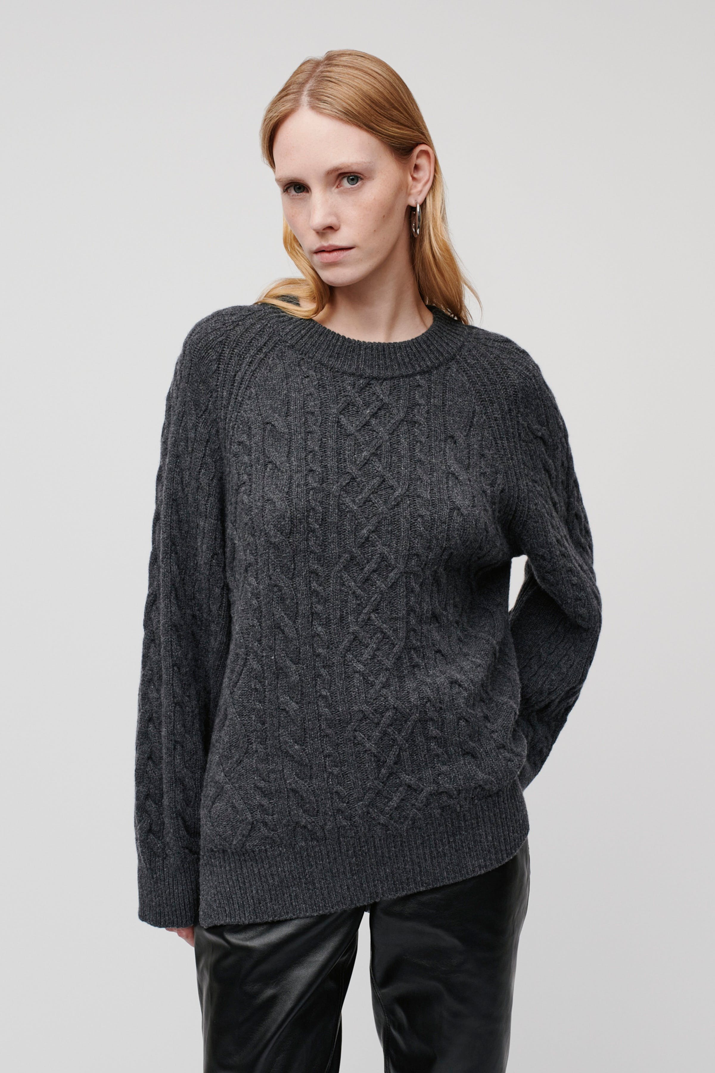 KLARINA Pullover LOOKBOOK FRONT 30600377-GY949