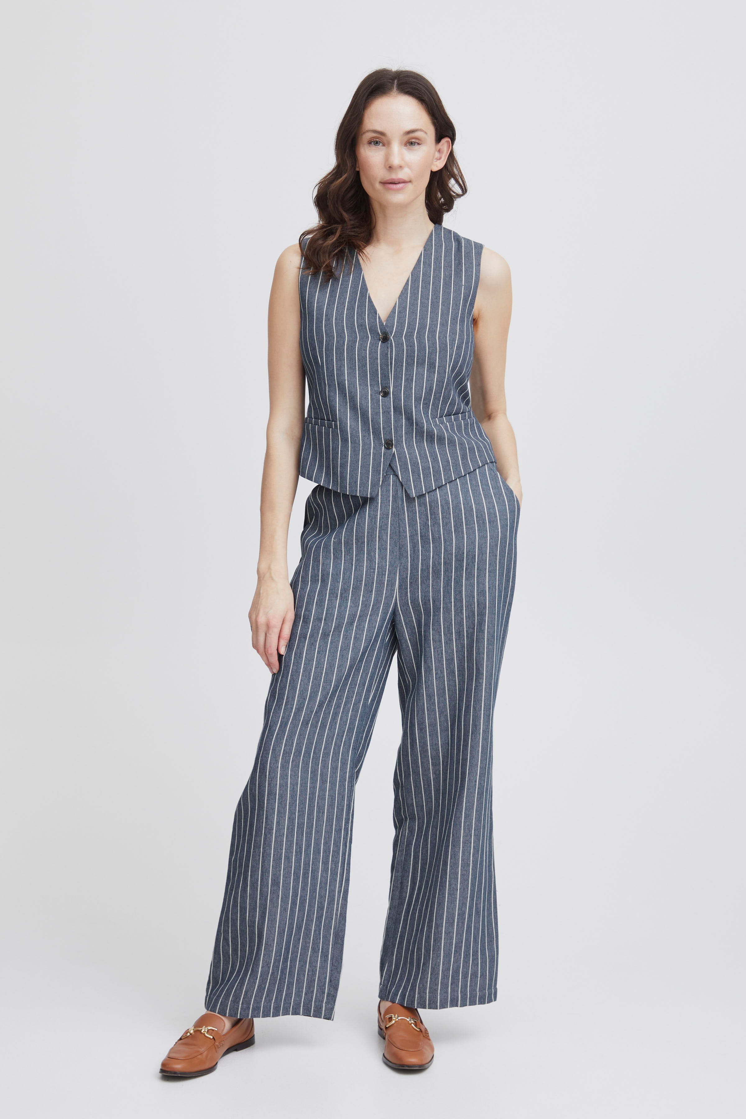 FXRIANNA Weste LOOKBOOK FRONT 20615353-200119