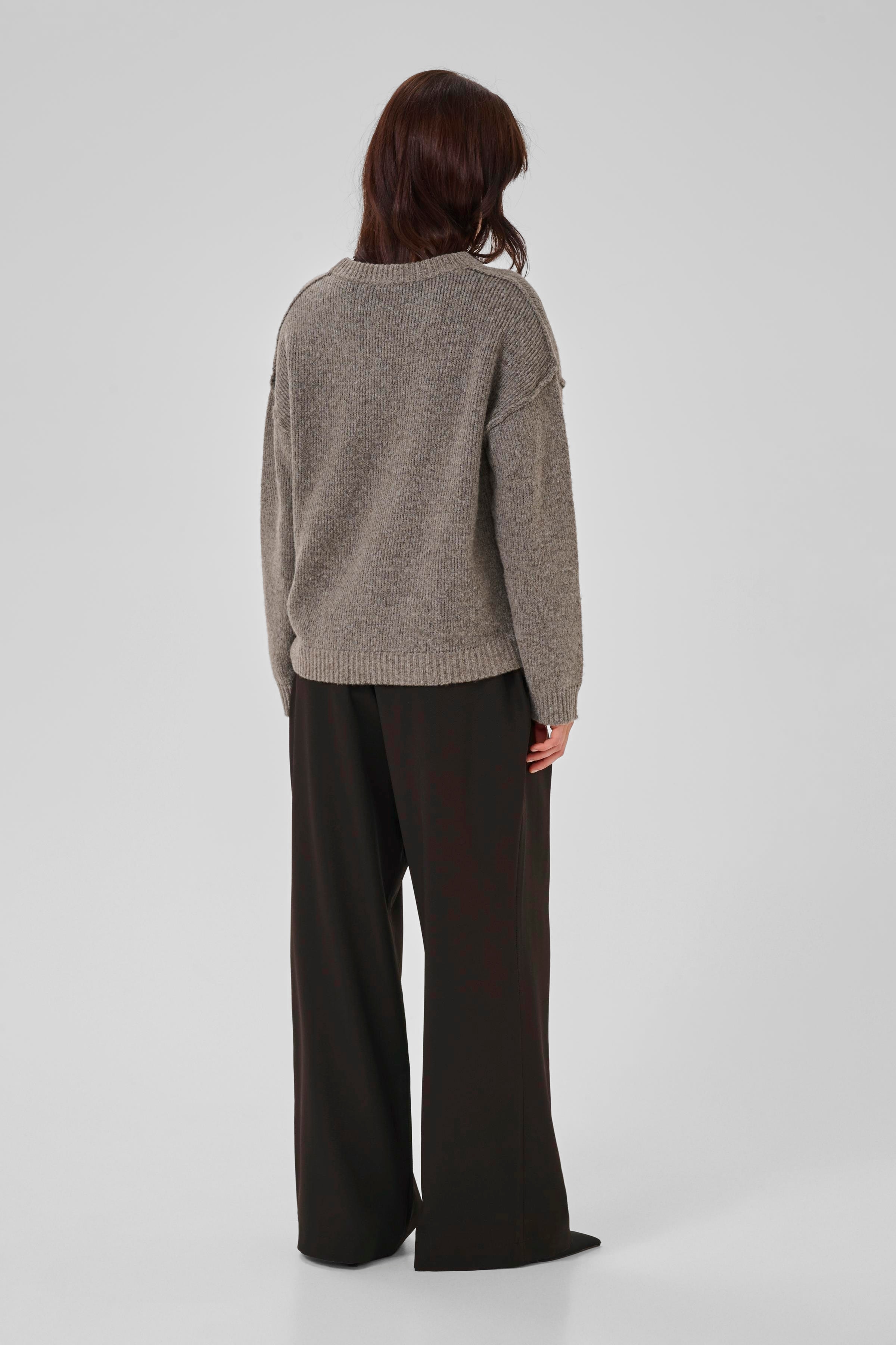 DisaMW Hose LOOKBOOK BACK 10704493-191103