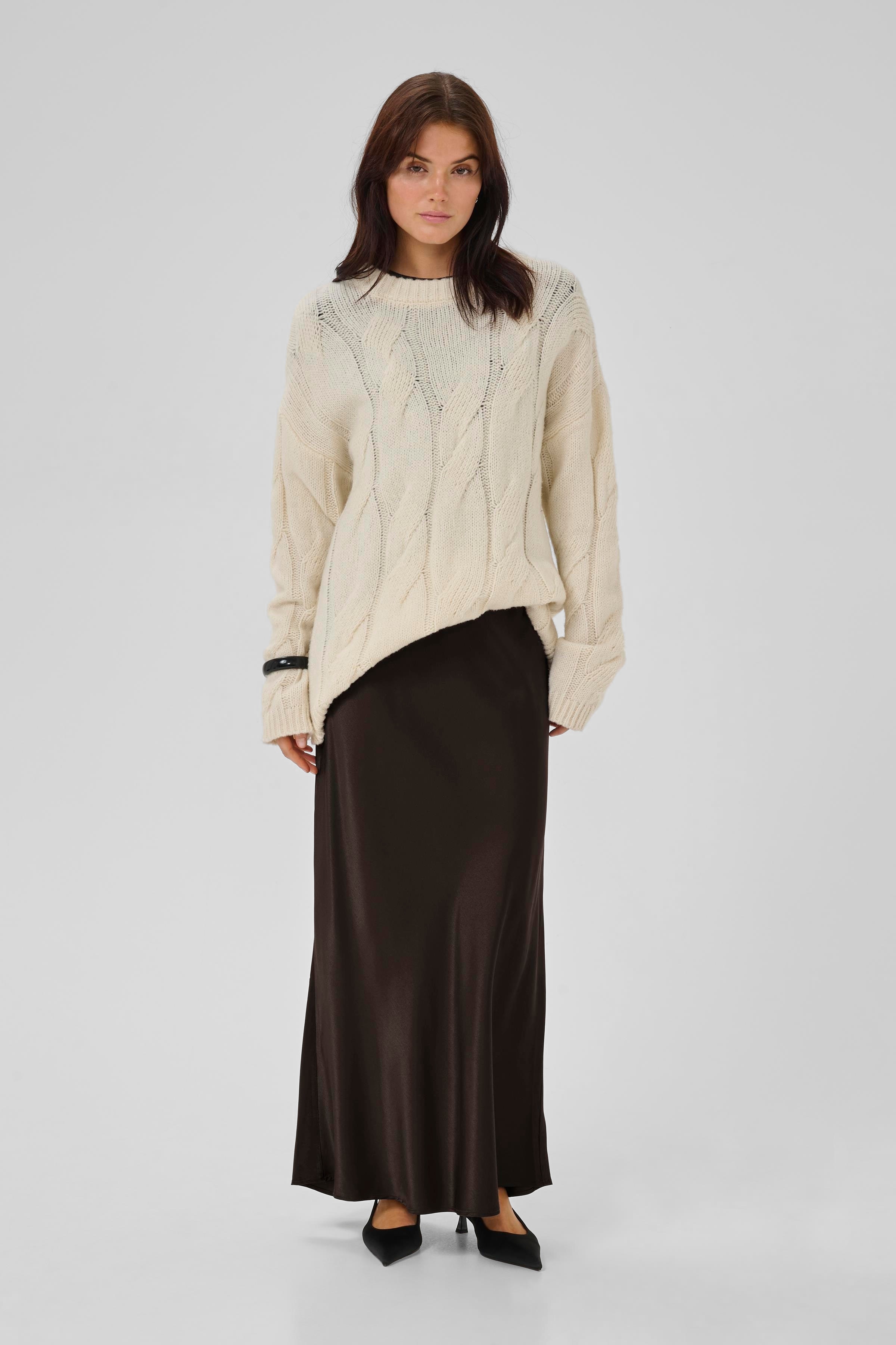 EstelleMW Long Skirt LOOKBOOK FRONT 10704820-191103