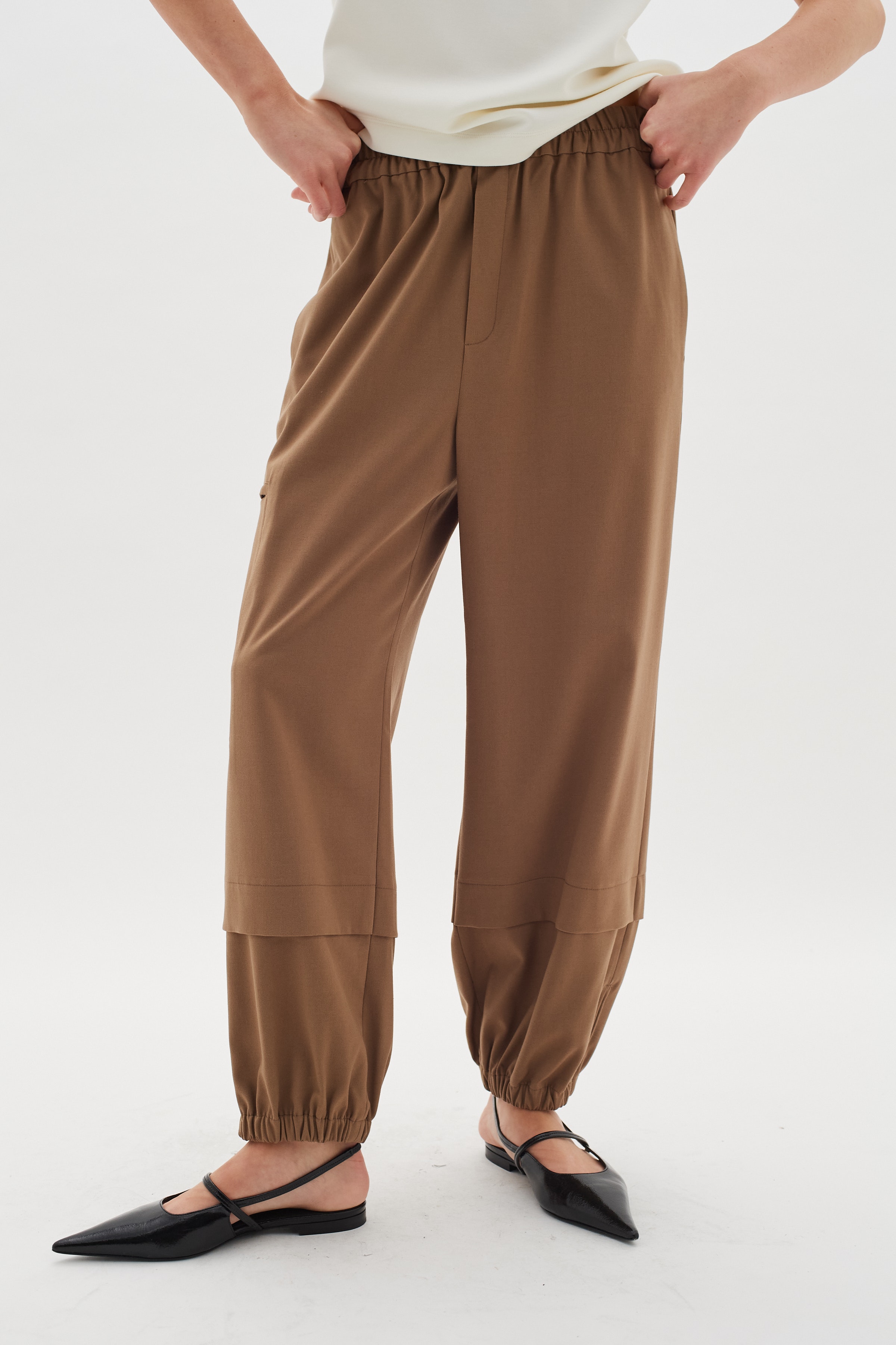 ZaiIW Cargo Trousers LOOKBOOK FRONT 30109222-300872