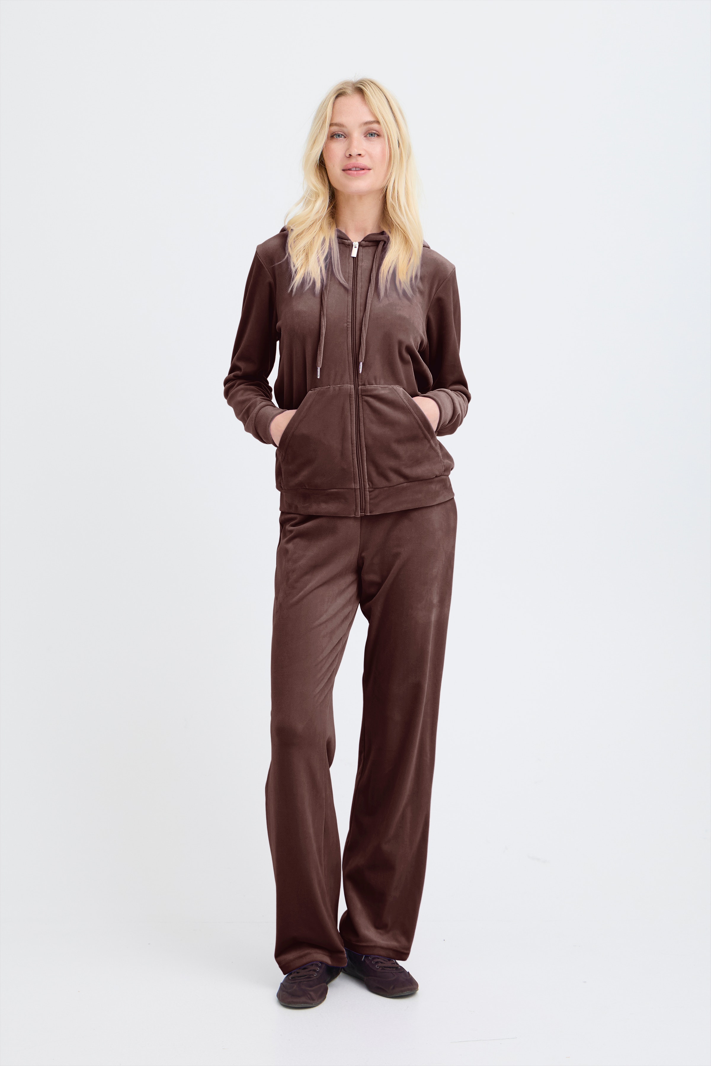 BYMITZA Joggedrakt LOOKBOOK FRONT 20810786-191016