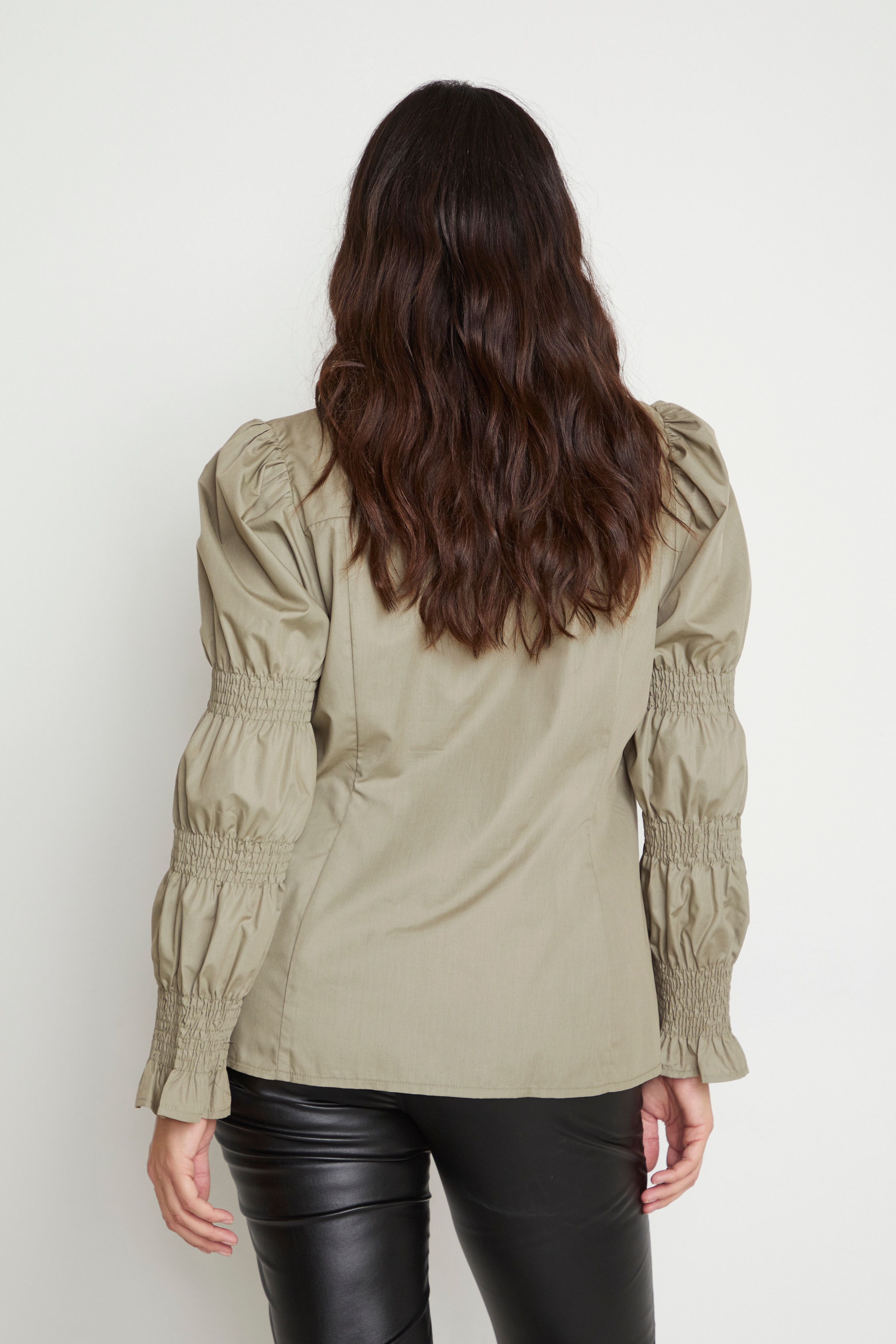 KCfilone Lolly Long sleeved shirt LOOKBOOK BACK 10580913-170618