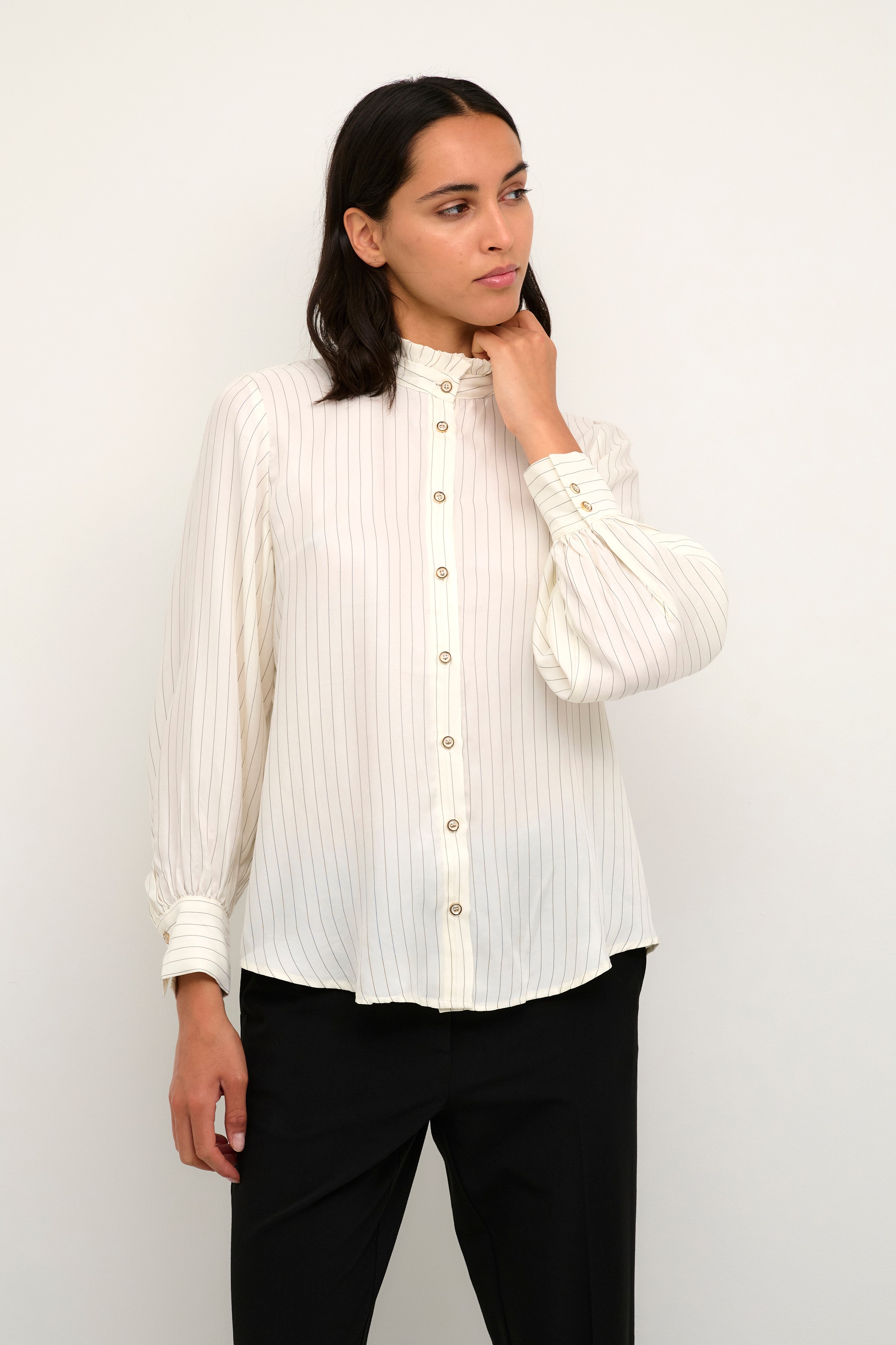 MistyKB Shirt LOOKBOOK FRONT 10103842-110103