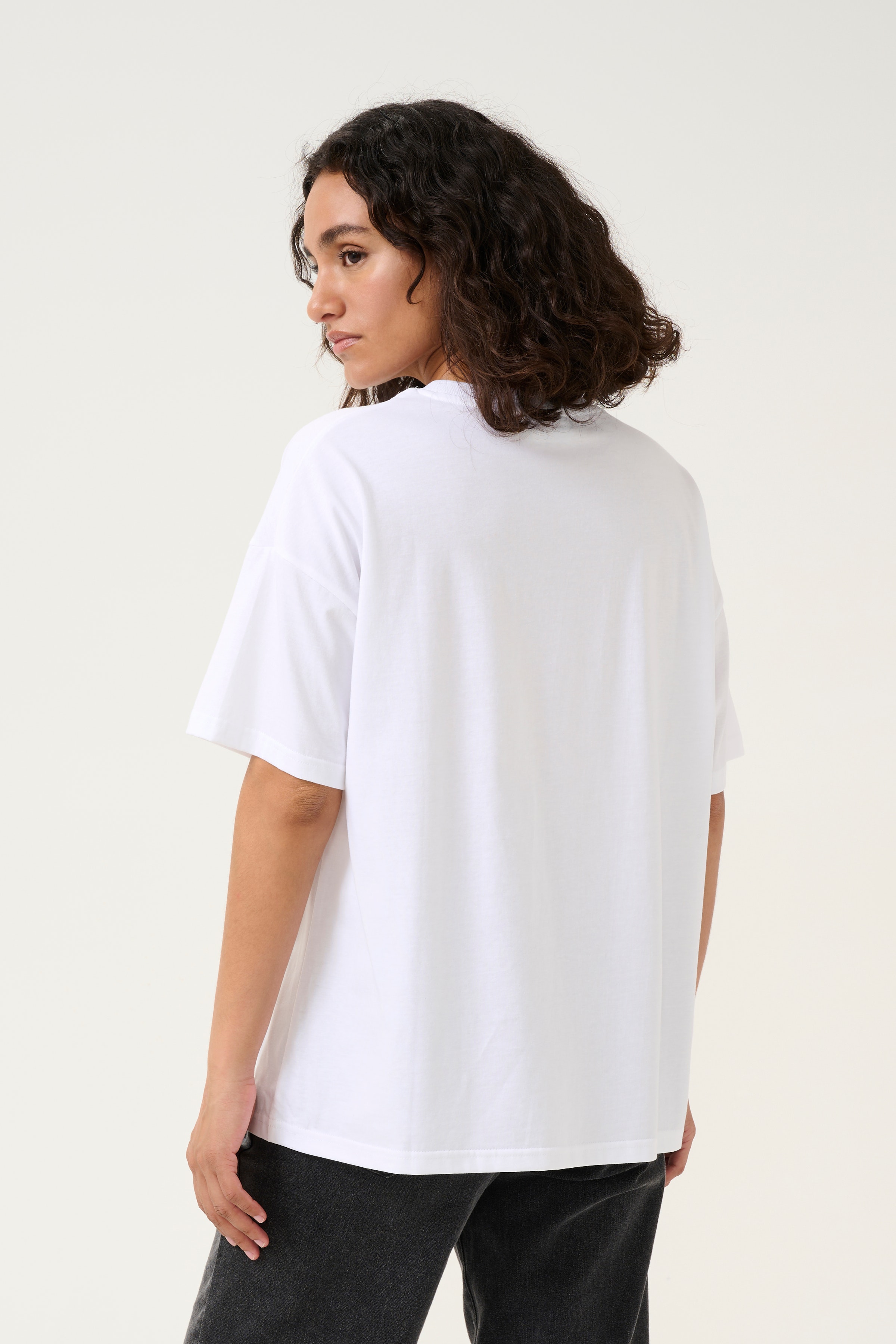 KAellen T-shirt LOOKBOOK BACK 10509429-110601